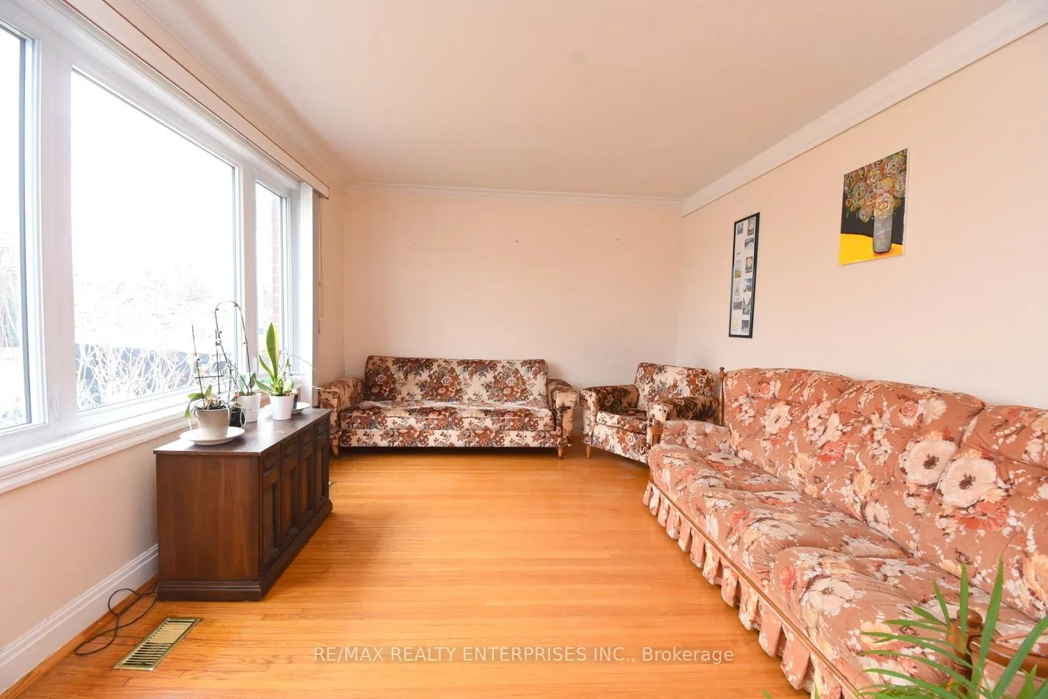 Photo 7 of 65 Hadrian Drive, Etobicoke, Elms-Old Rexdale — HOMEH