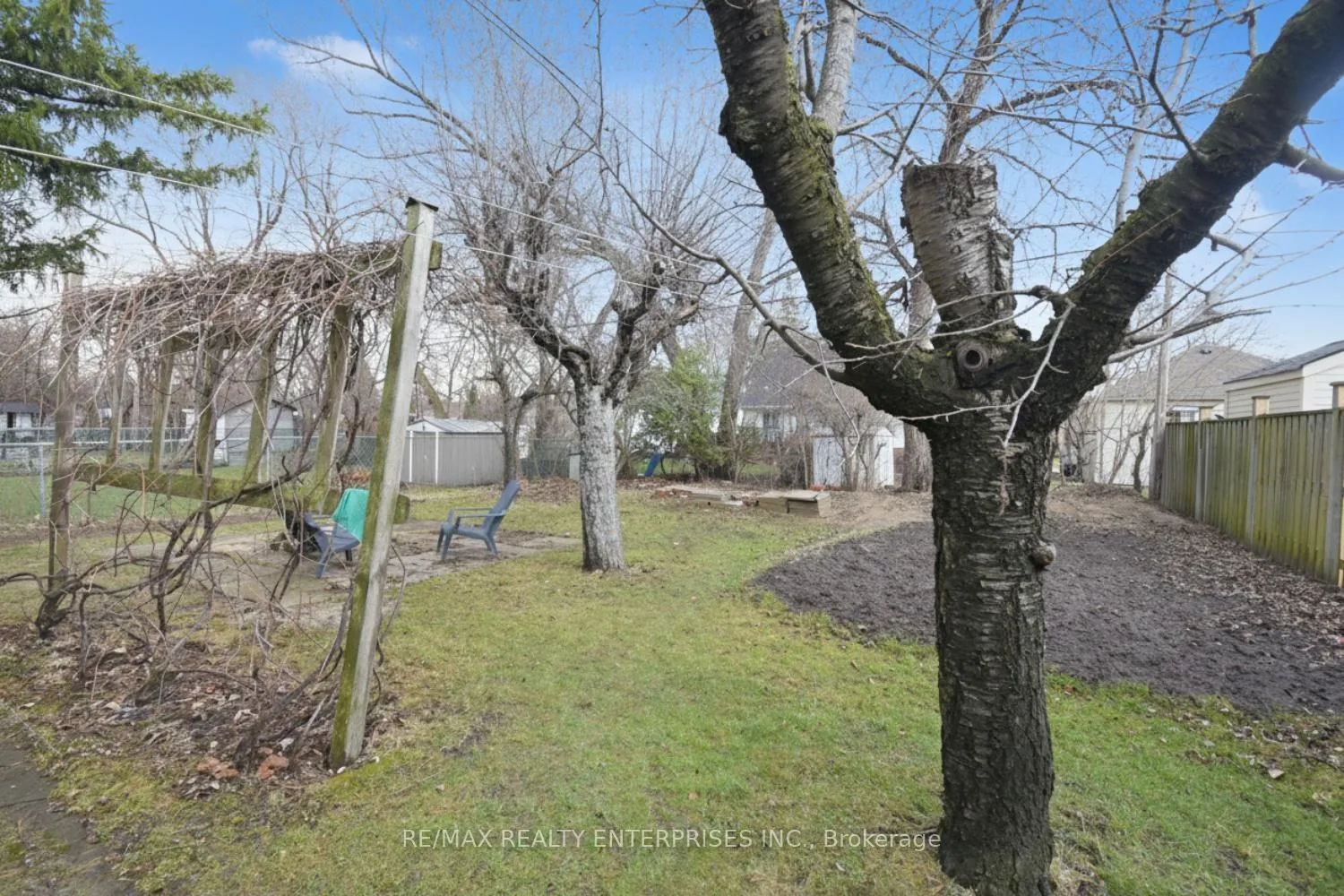 Photo 34 of 65 Hadrian Drive, Etobicoke, Elms-Old Rexdale — HOMEH