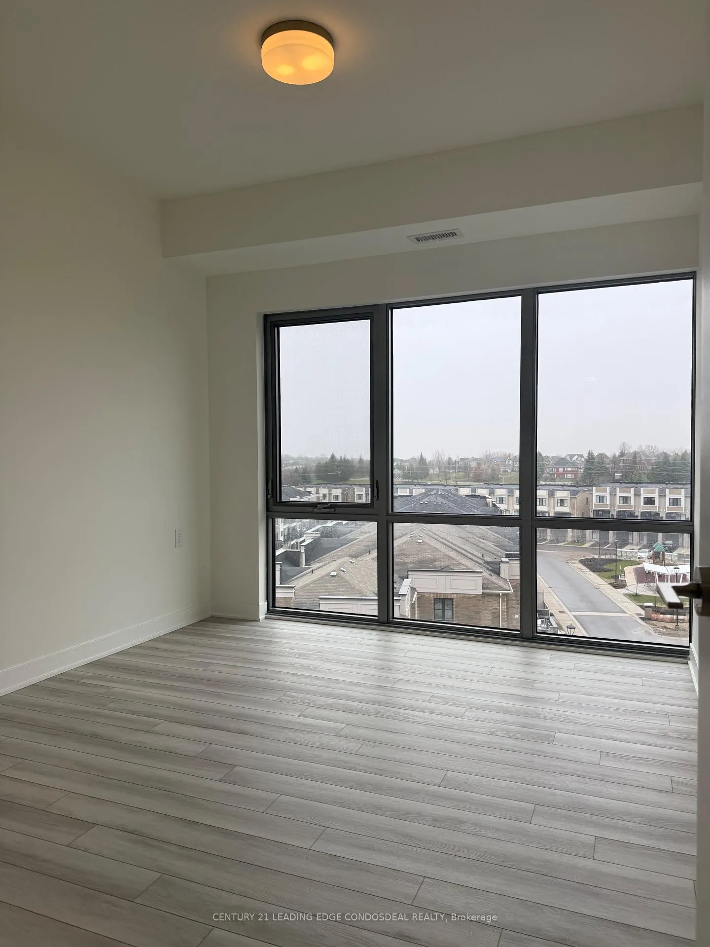 Photo 4 of Unit 621, 51 Clarington Boulevard, Clarington, Bowmanville — HOMEH