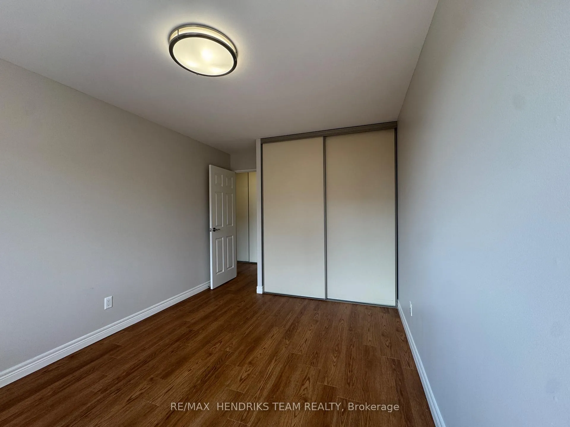 Photo 7 of Unit 803, 610 Lake Street, St. Catharines, Lakeport — HOMEH