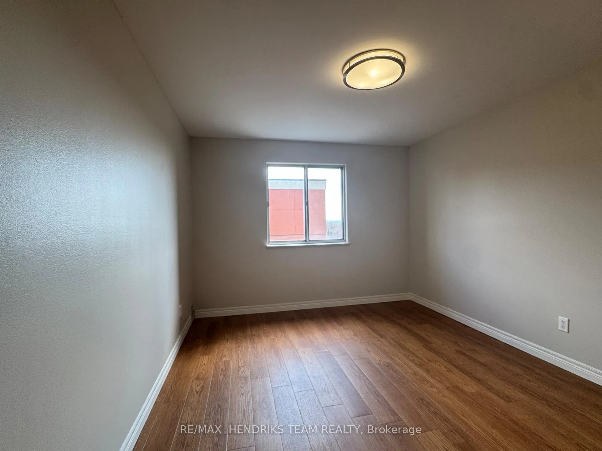 Photo 8 of Unit 803, 610 Lake Street, St. Catharines, Lakeport — HOMEH