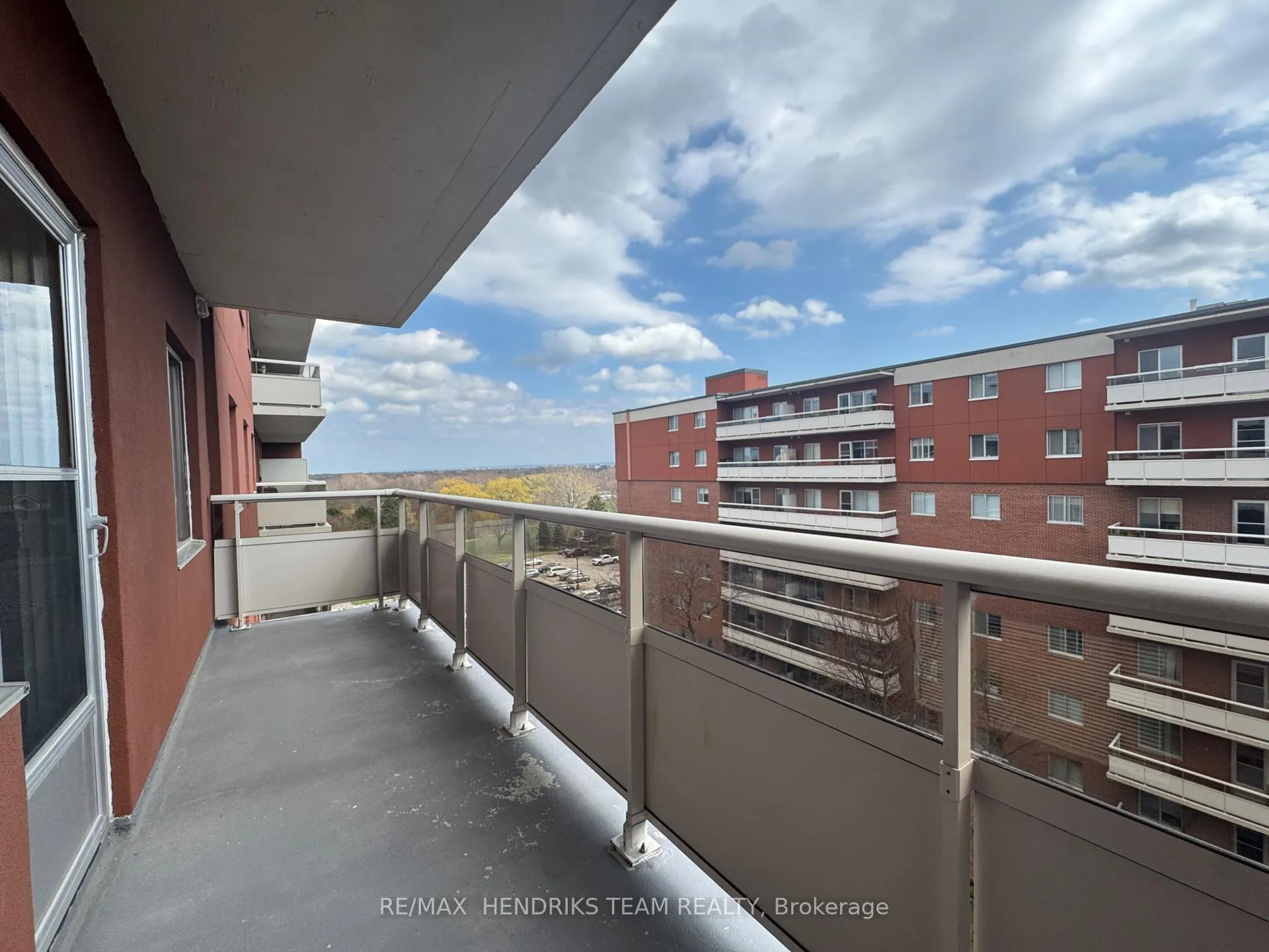 Photo 12 of Unit 803, 610 Lake Street, St. Catharines, Lakeport — HOMEH