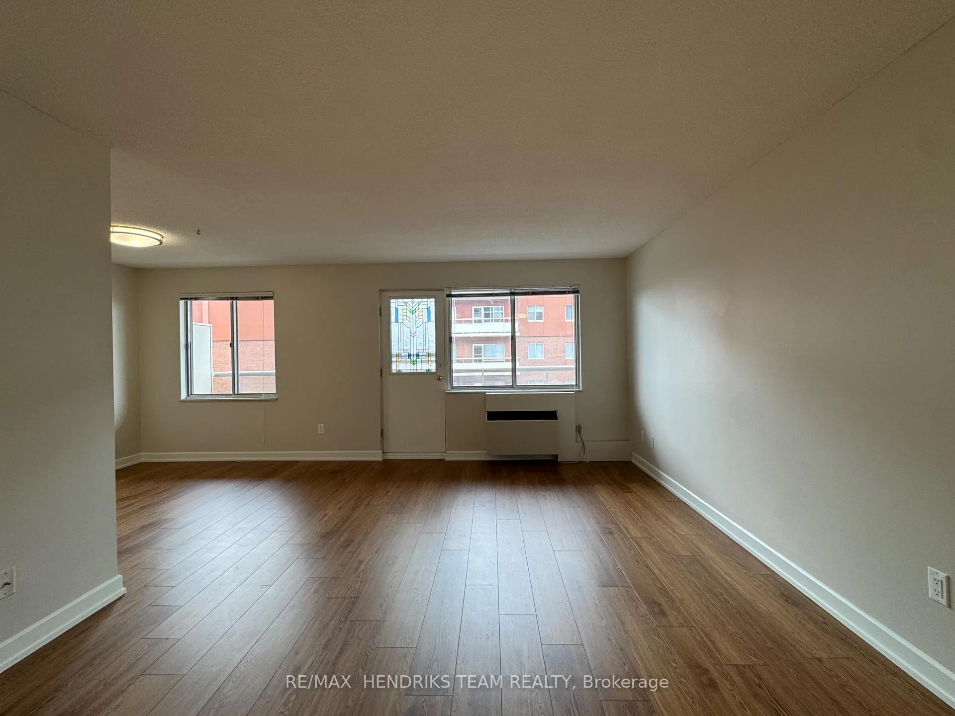 Photo 5 of Unit 705, 610 Lake Street, St. Catharines, Lakeport — HOMEH