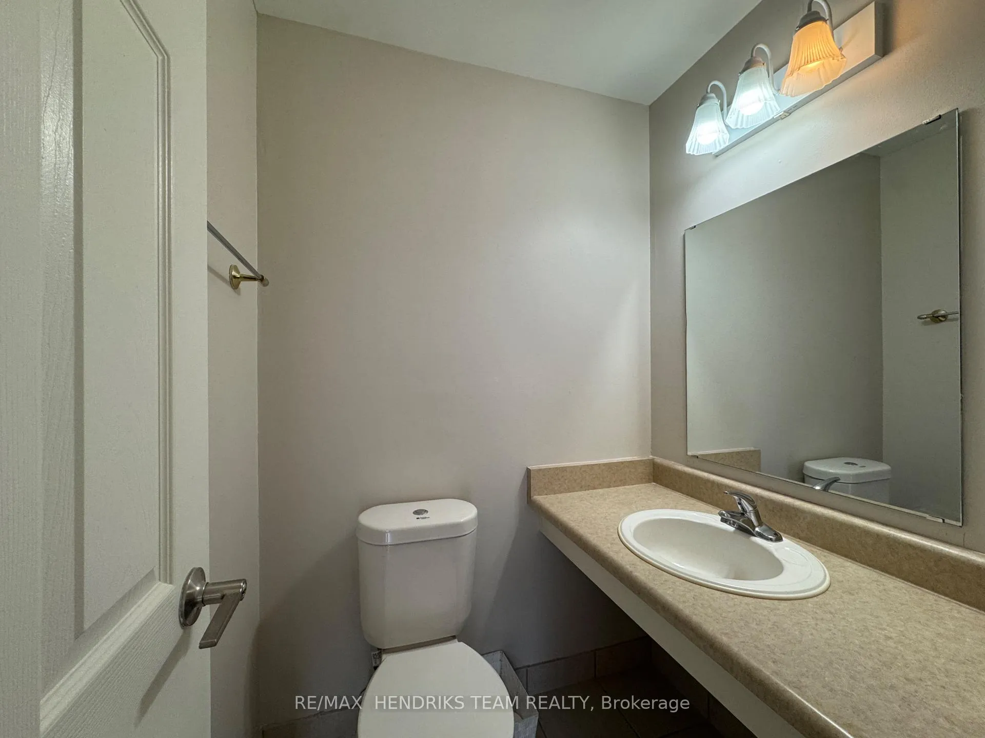 Photo 12 of Unit 705, 610 Lake Street, St. Catharines, Lakeport — HOMEH