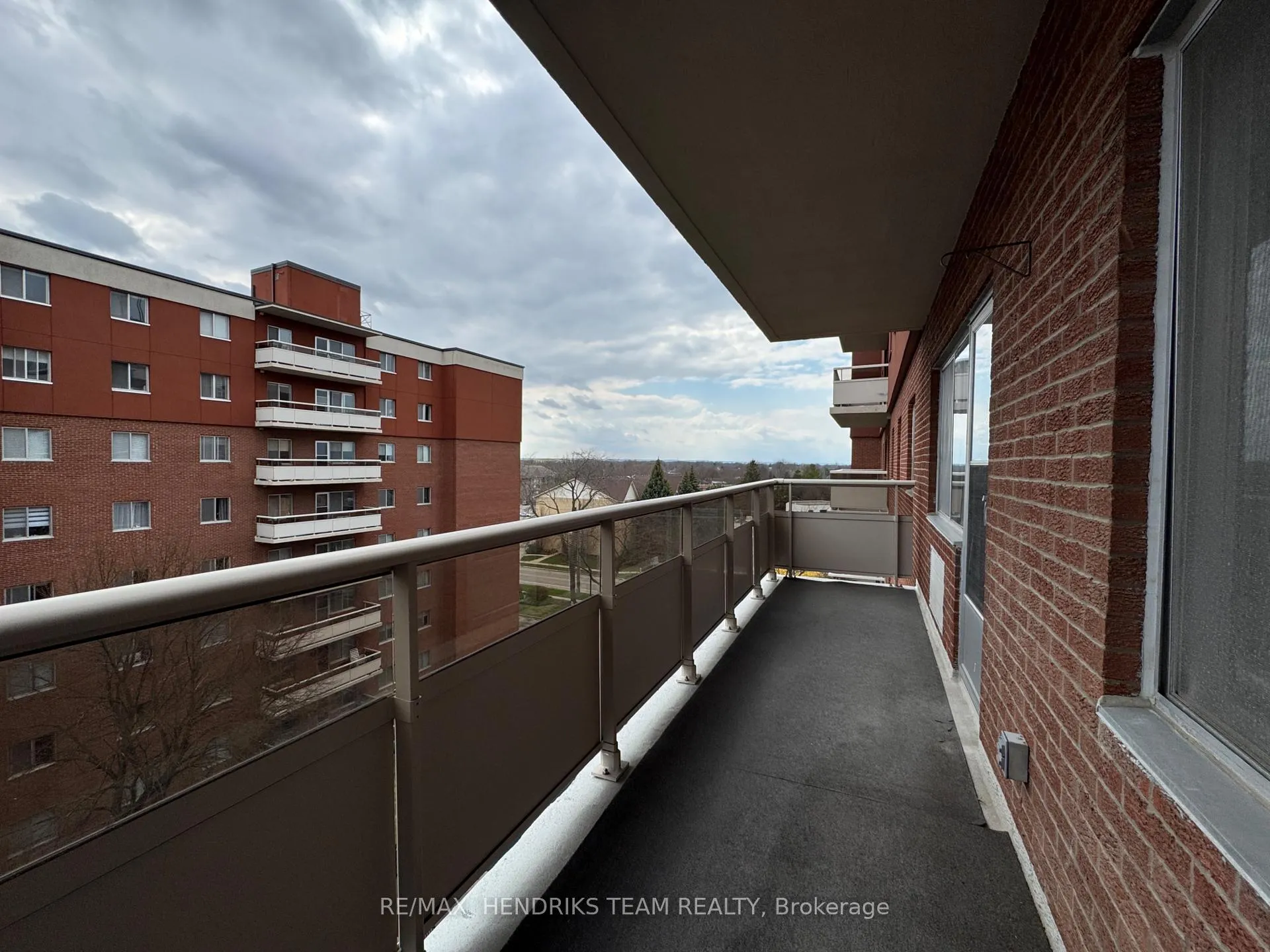 Photo 14 of Unit 705, 610 Lake Street, St. Catharines, Lakeport — HOMEH