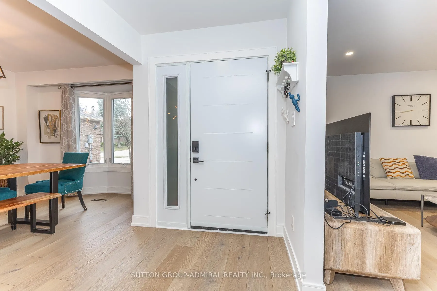 Photo 2 of 37 Spring Gate Boulevard, Vaughan, Crestwood-Springfarm-Yorkhill — HOMEH
