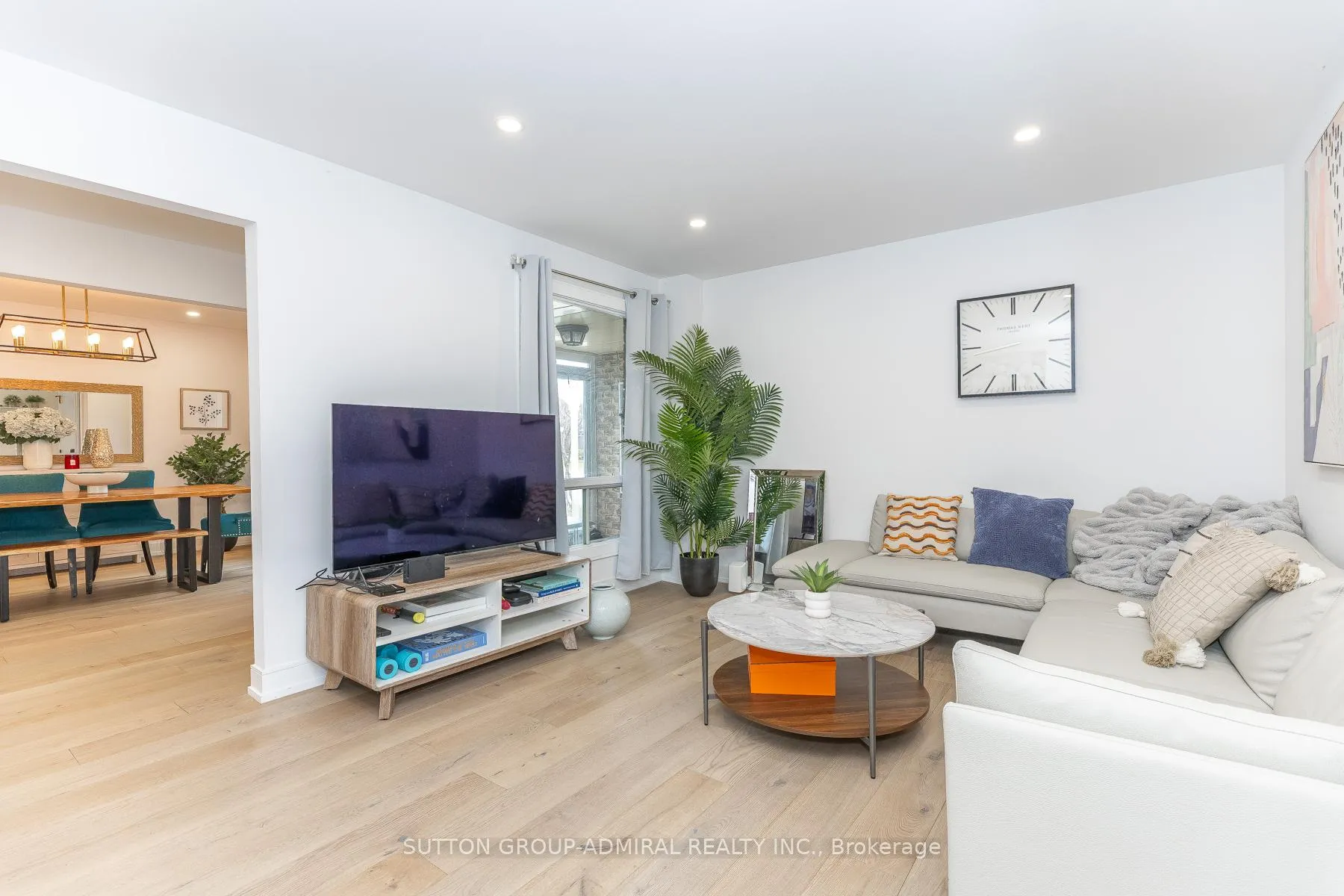 Photo 4 of 37 Spring Gate Boulevard, Vaughan, Crestwood-Springfarm-Yorkhill — HOMEH