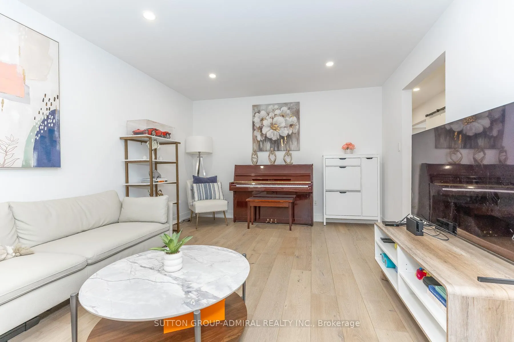 Photo 5 of 37 Spring Gate Boulevard, Vaughan, Crestwood-Springfarm-Yorkhill — HOMEH