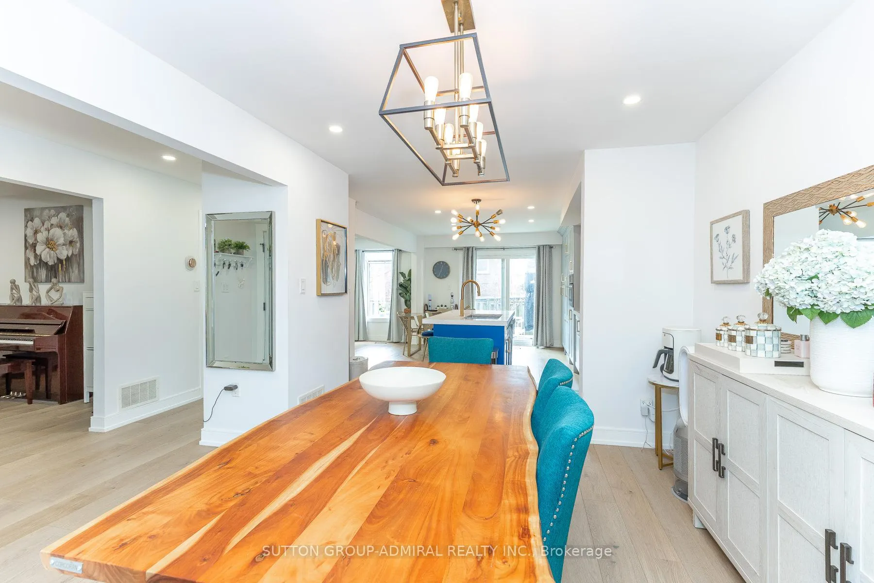 Photo 6 of 37 Spring Gate Boulevard, Vaughan, Crestwood-Springfarm-Yorkhill — HOMEH