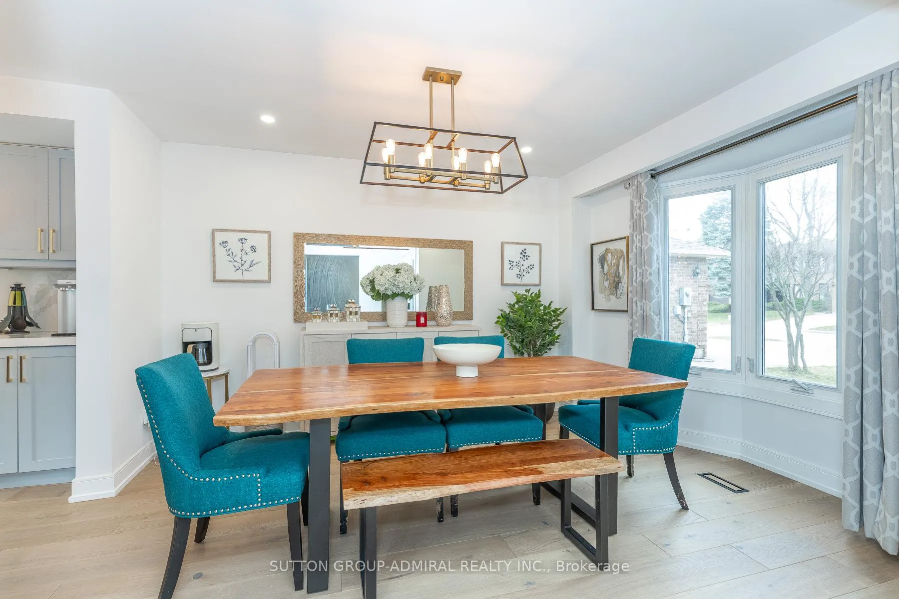 Photo 7 of 37 Spring Gate Boulevard, Vaughan, Crestwood-Springfarm-Yorkhill — HOMEH