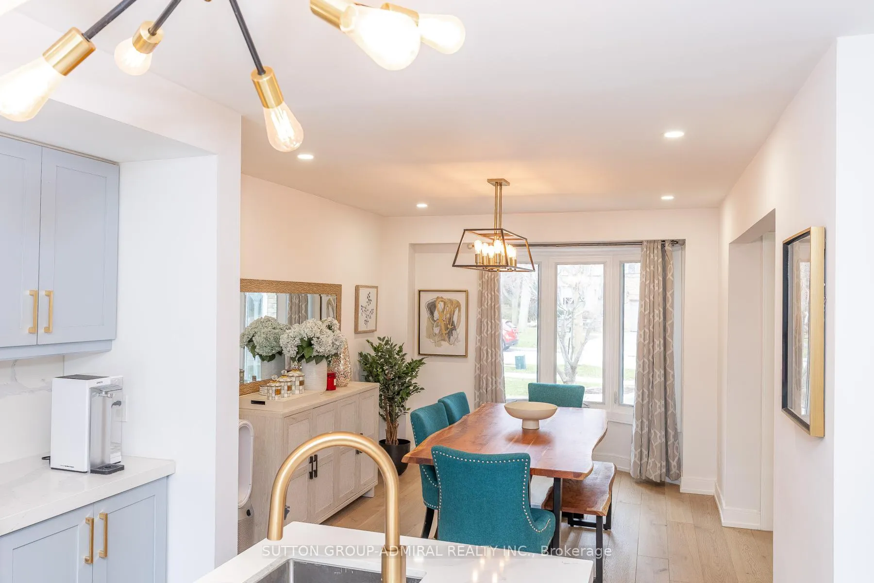Photo 9 of 37 Spring Gate Boulevard, Vaughan, Crestwood-Springfarm-Yorkhill — HOMEH