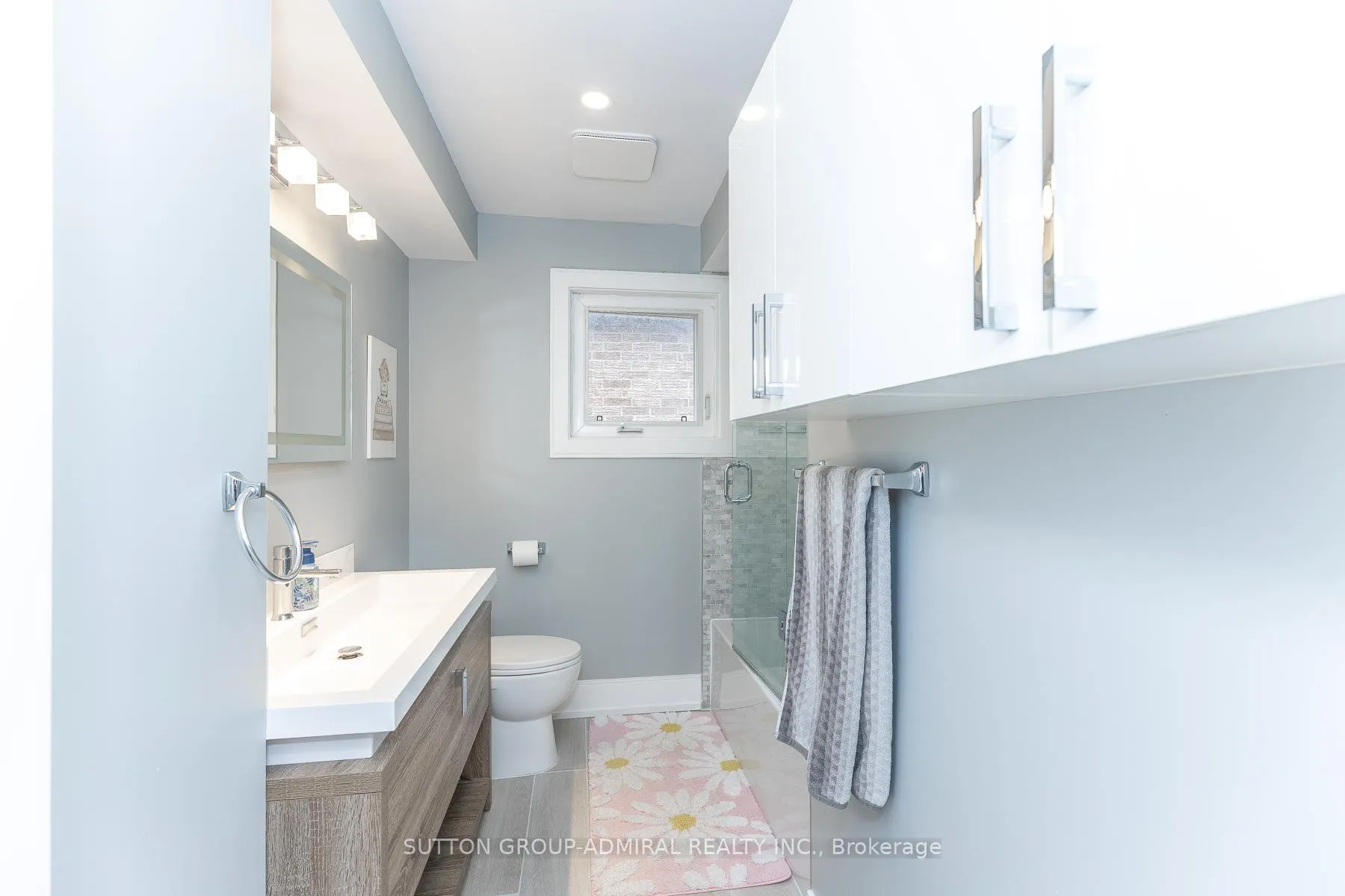Photo 21 of 37 Spring Gate Boulevard, Vaughan, Crestwood-Springfarm-Yorkhill — HOMEH
