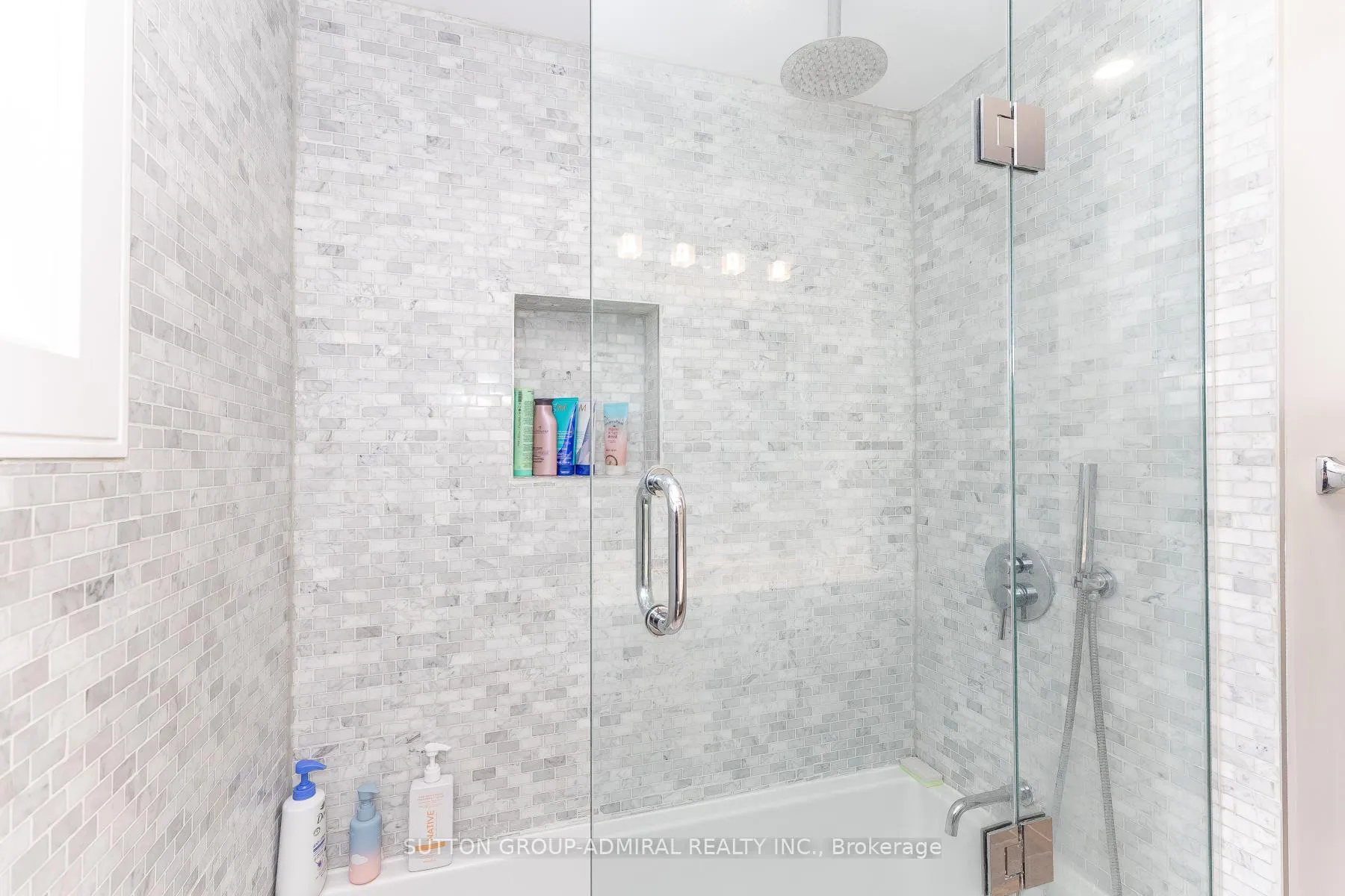 Photo 22 of 37 Spring Gate Boulevard, Vaughan, Crestwood-Springfarm-Yorkhill — HOMEH