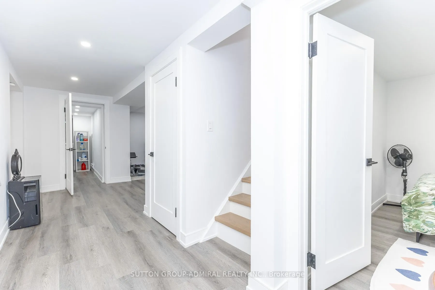 Photo 32 of 37 Spring Gate Boulevard, Vaughan, Crestwood-Springfarm-Yorkhill — HOMEH