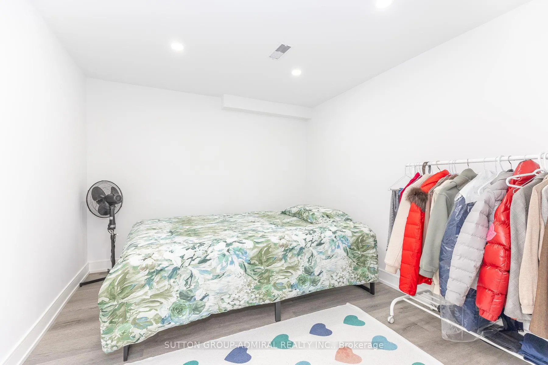 Photo 33 of 37 Spring Gate Boulevard, Vaughan, Crestwood-Springfarm-Yorkhill — HOMEH