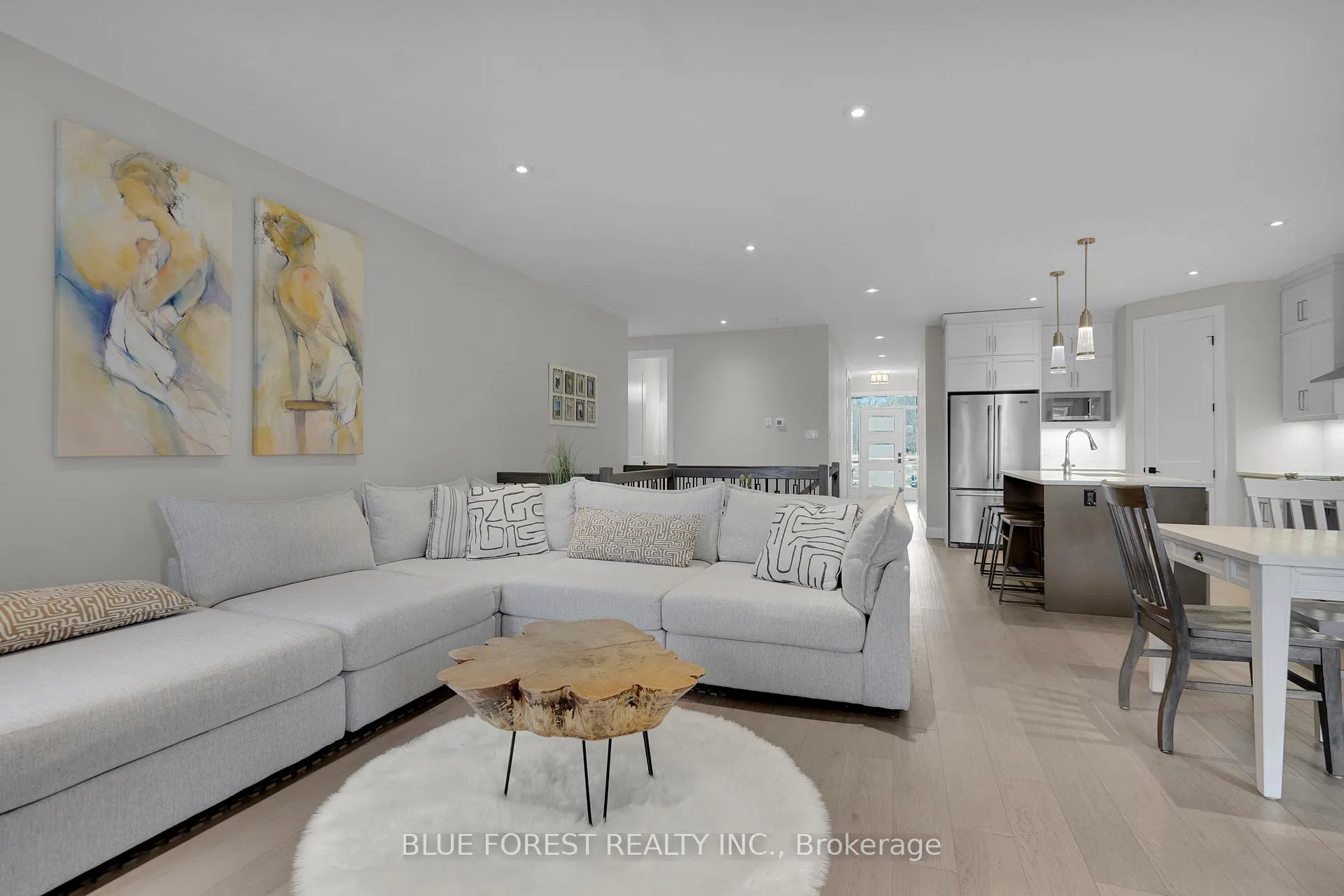 Photo 15 of 3297 Regiment Road, London, South V — HOMEH