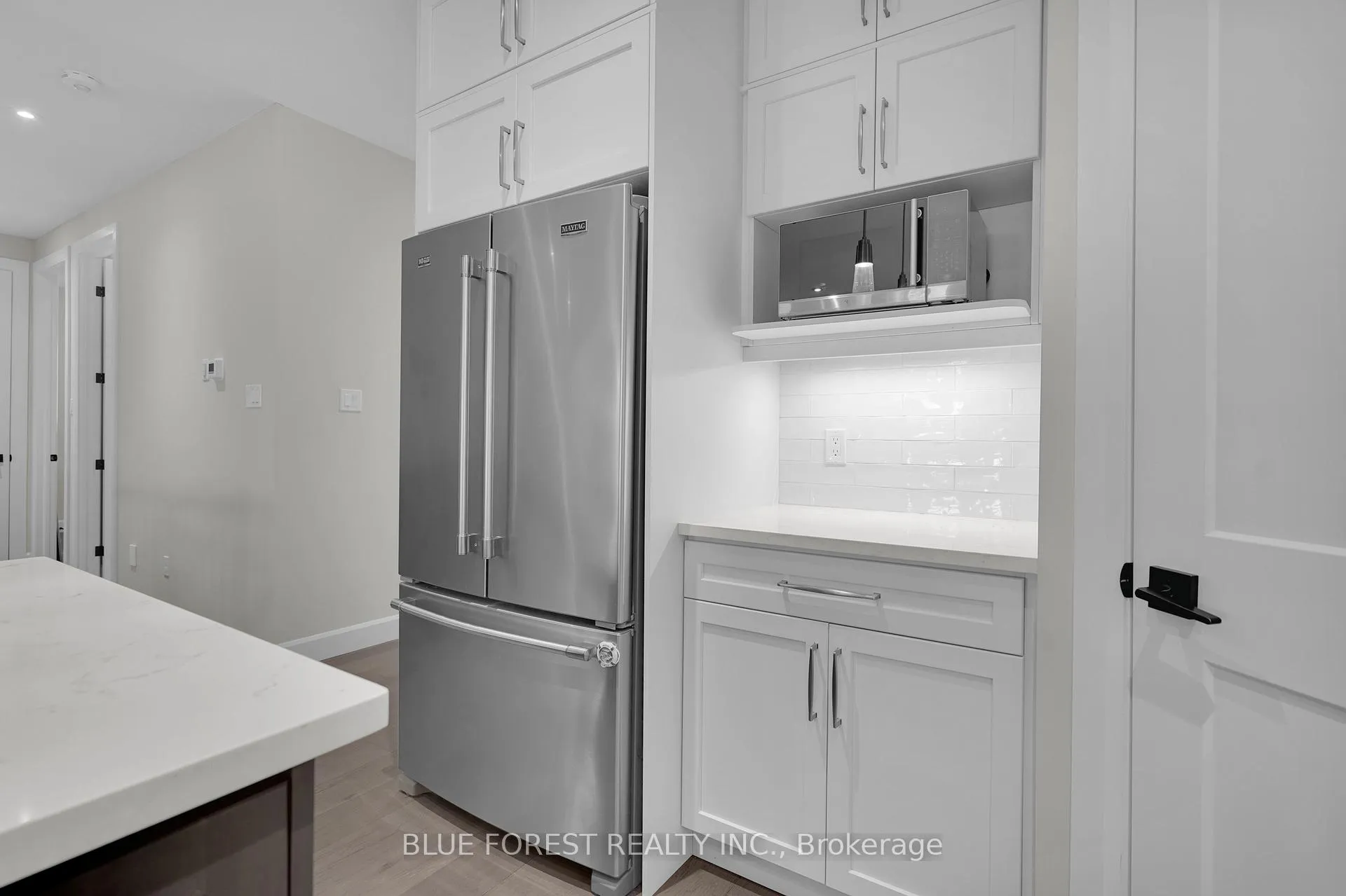 Photo 20 of 3297 Regiment Road, London, South V — HOMEH
