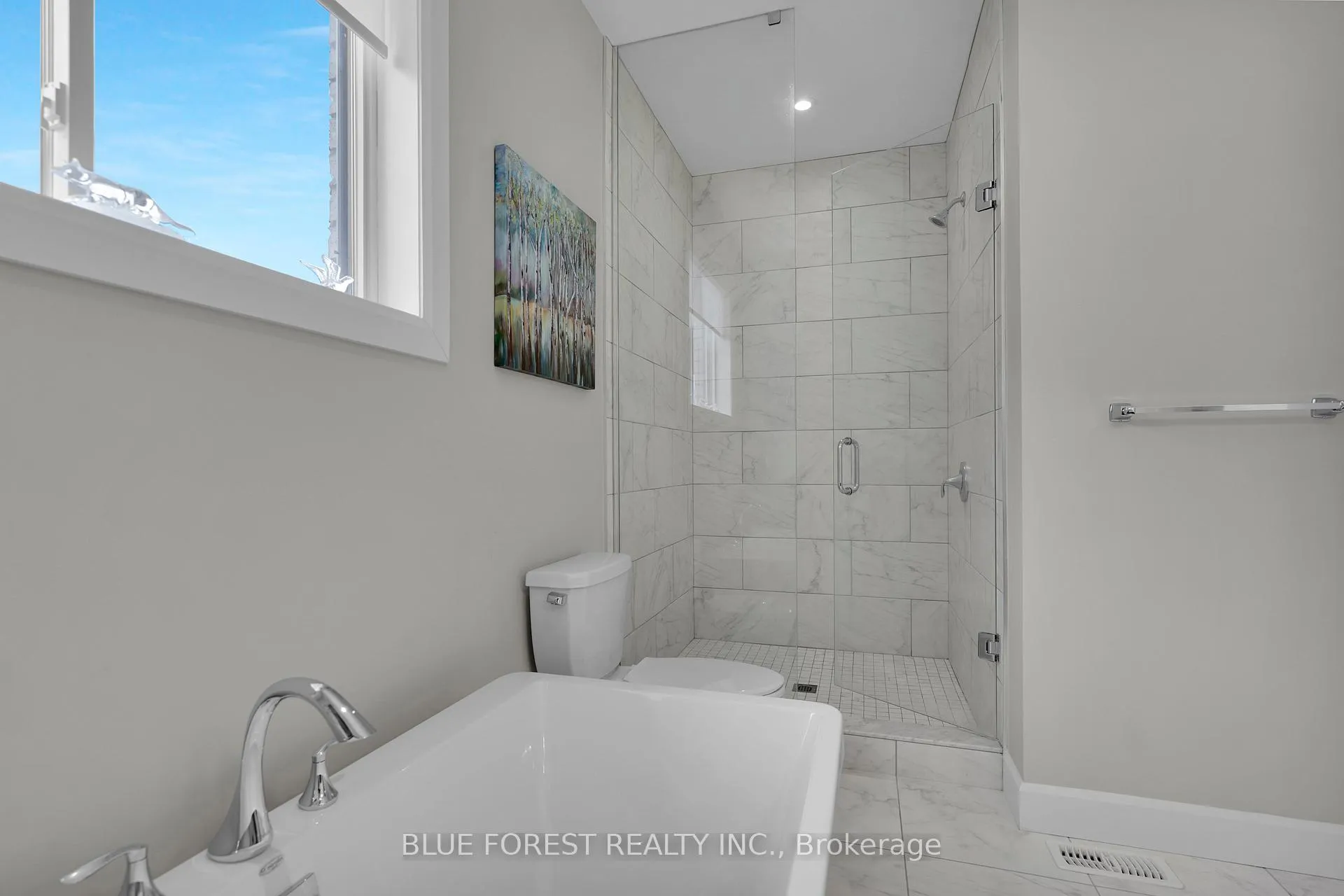 Photo 29 of 3297 Regiment Road, London, South V — HOMEH