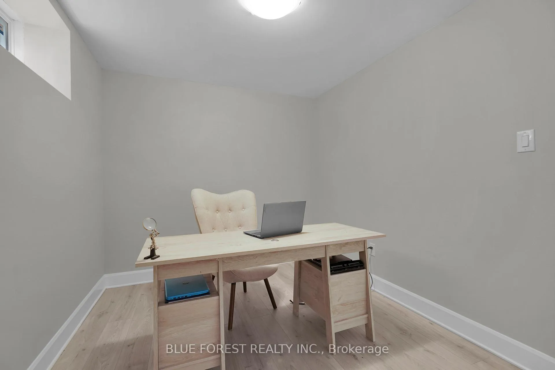 Photo 39 of 3297 Regiment Road, London, South V — HOMEH