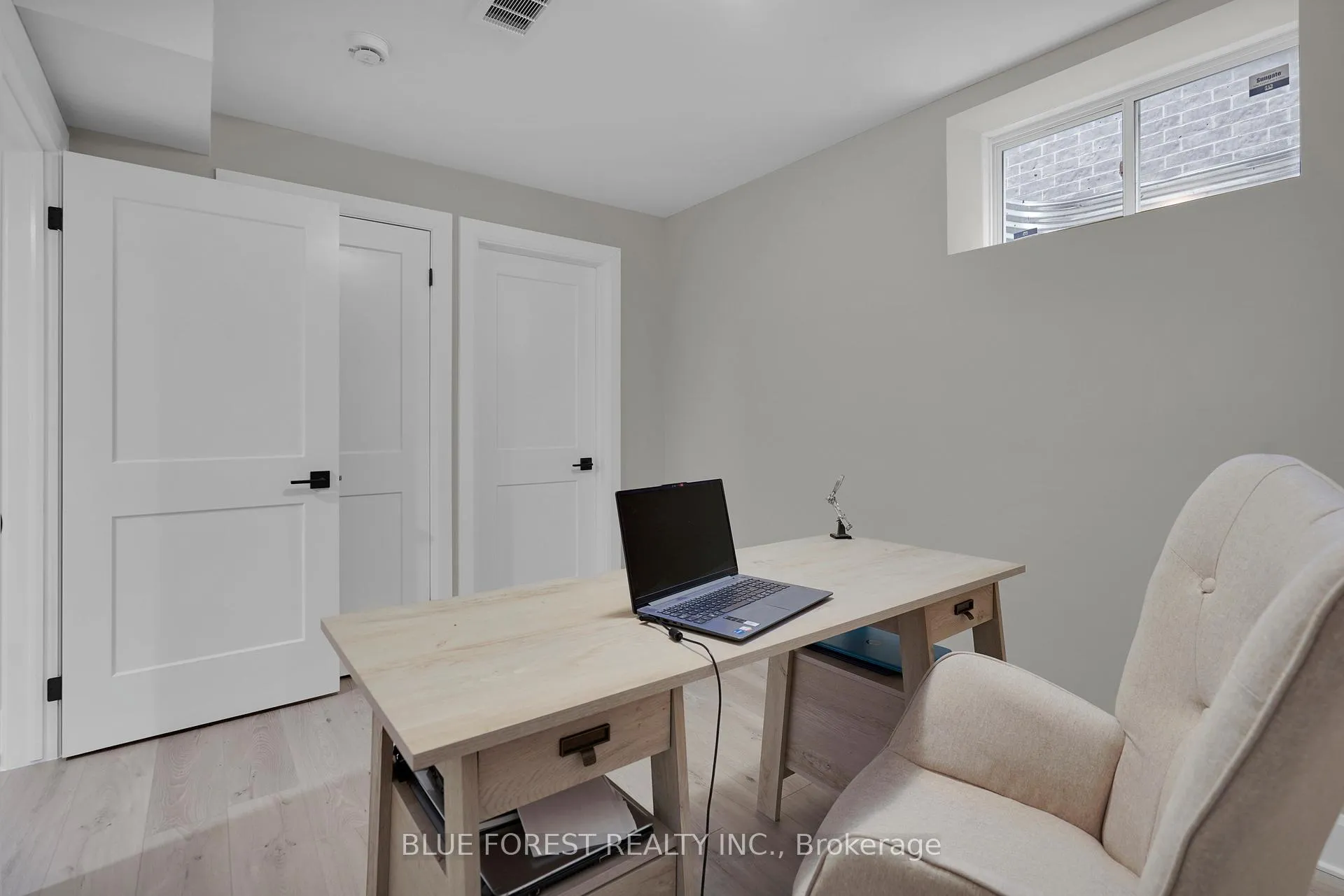 Photo 40 of 3297 Regiment Road, London, South V — HOMEH