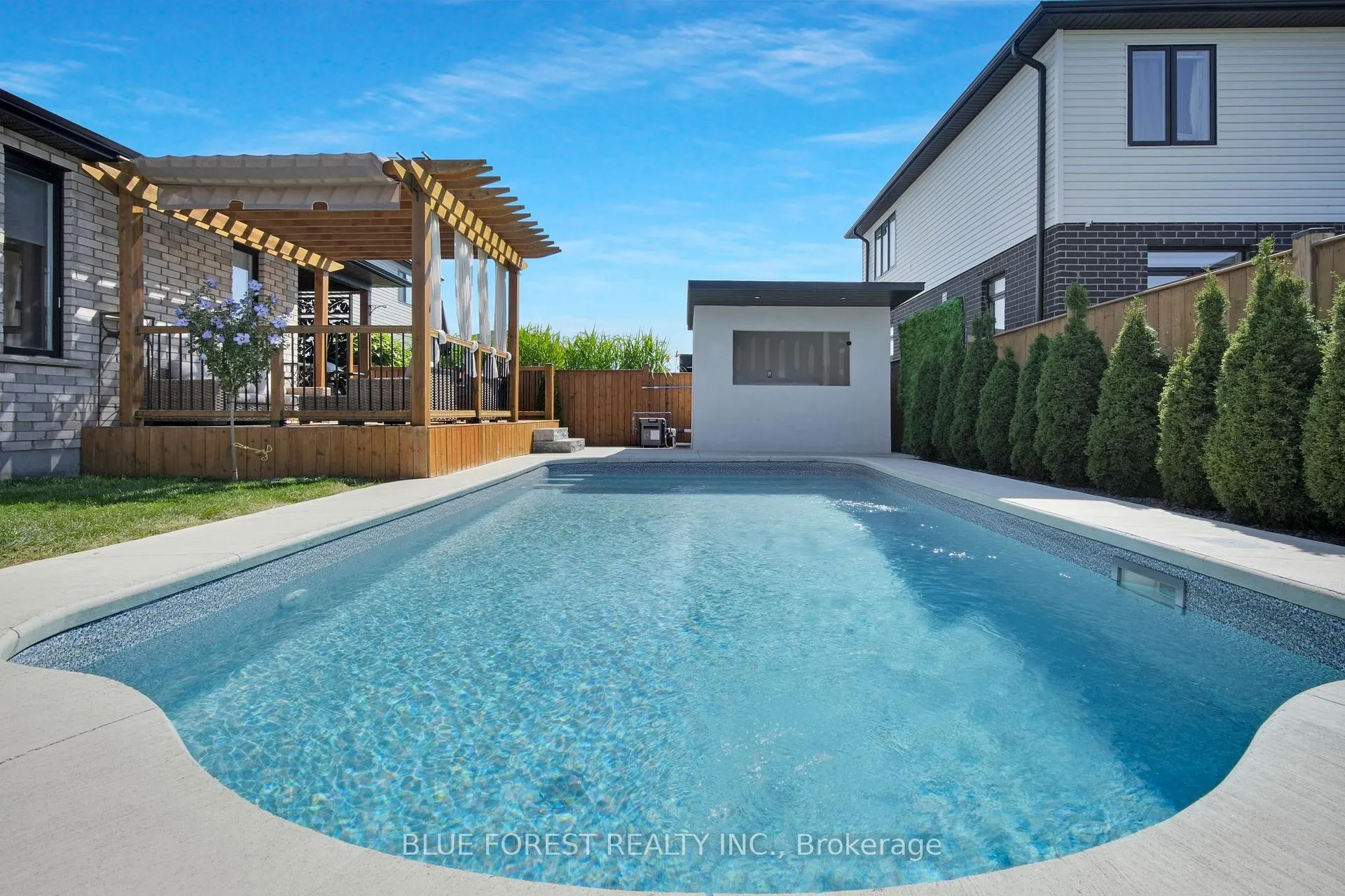 Photo 46 of 3297 Regiment Road, London, South V — HOMEH