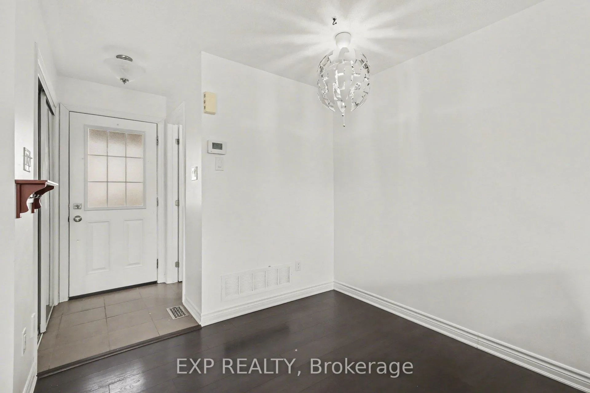 Photo 4 of 342 Astelia Crescent, Ottawa, Stittsville (North) — HOMEH