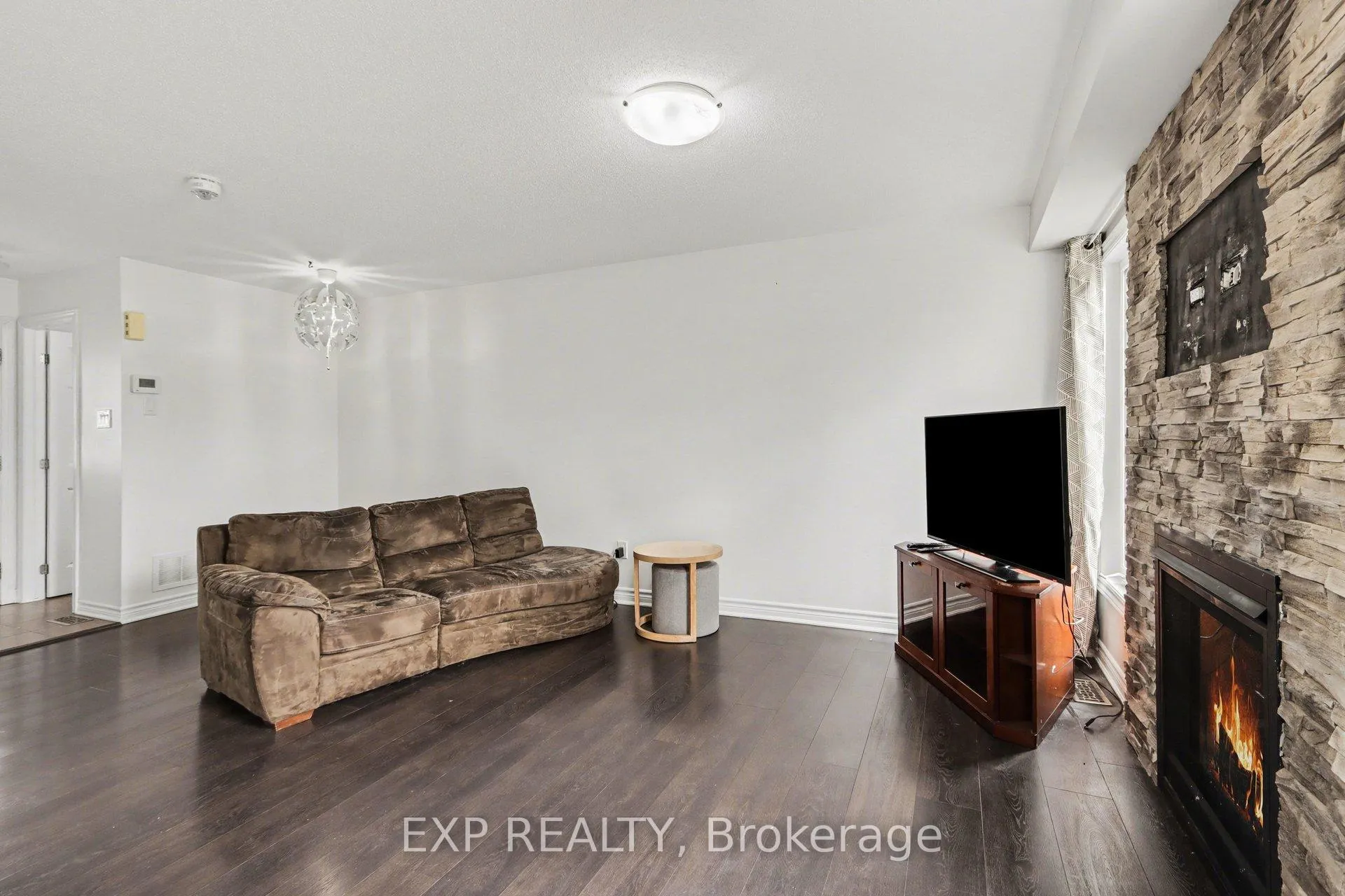Photo 6 of 342 Astelia Crescent, Ottawa, Stittsville (North) — HOMEH