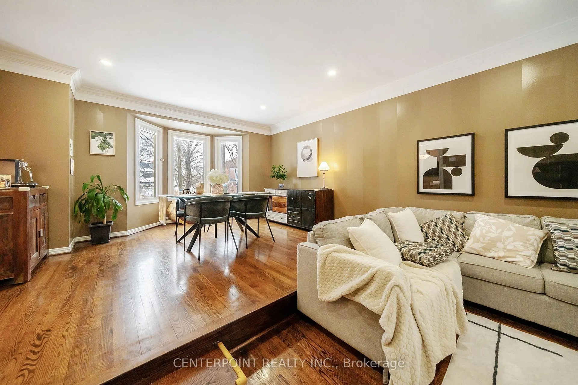 Photo 6 of 49 Redwood Lane, Markham, Unionville — HOMEH