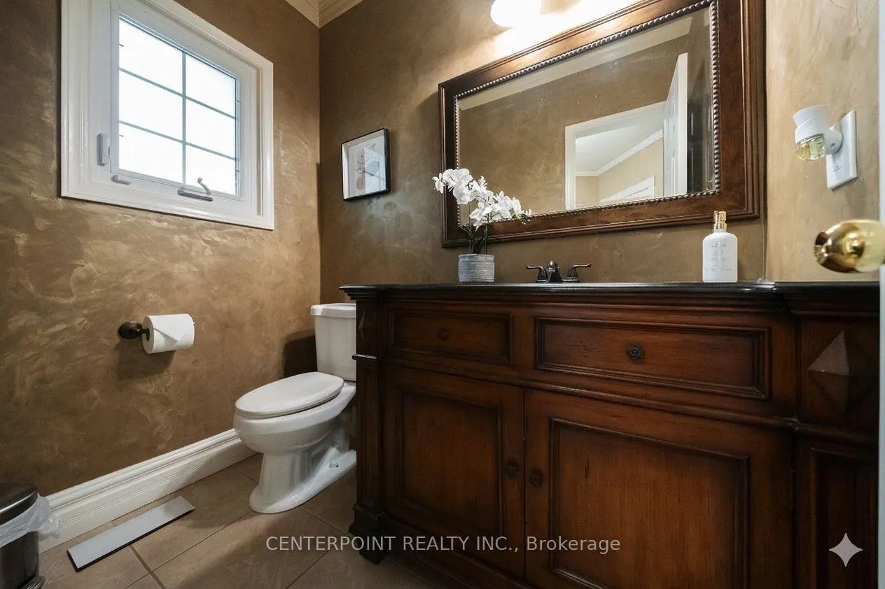 Photo 13 of 49 Redwood Lane, Markham, Unionville — HOMEH