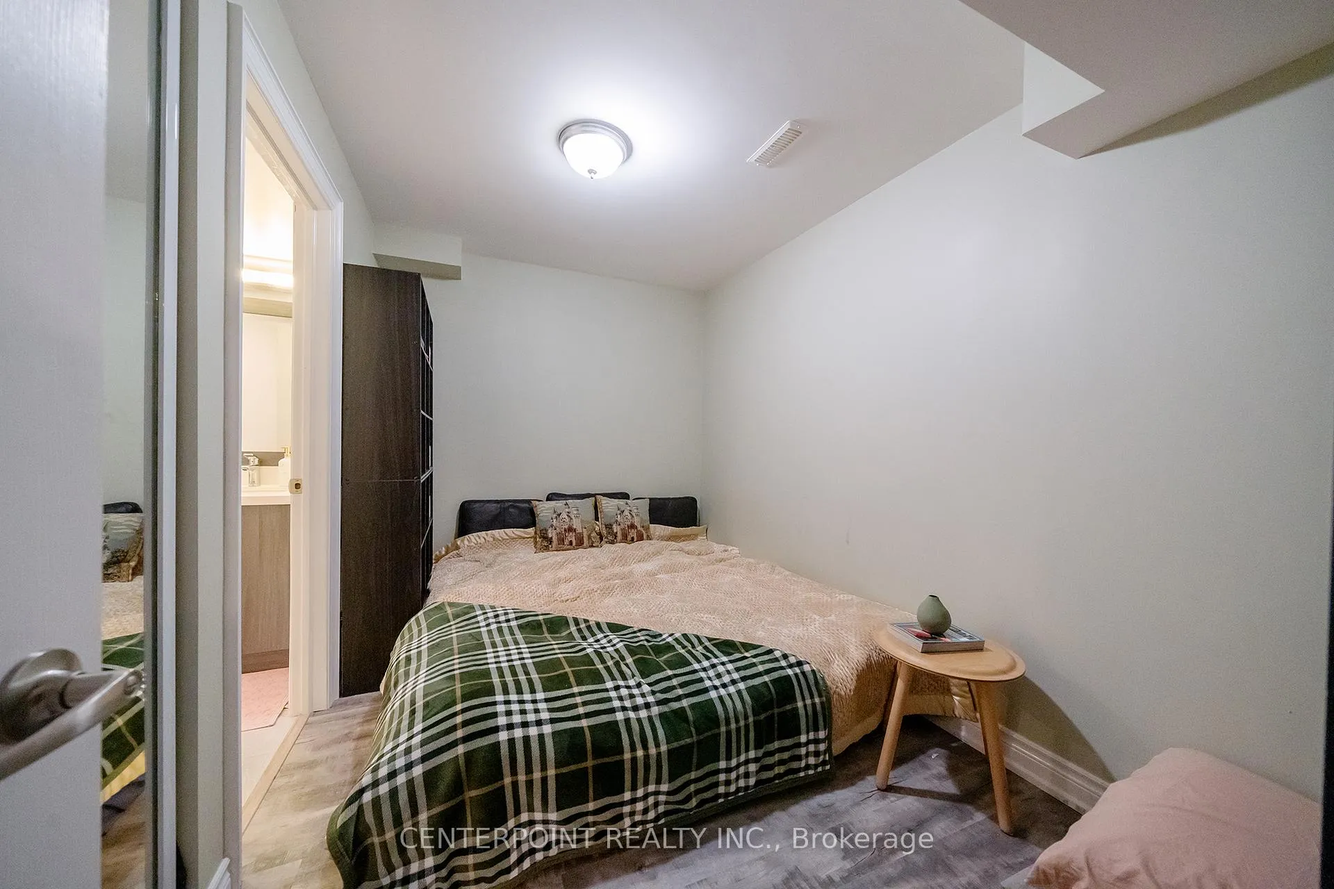 Photo 30 of 49 Redwood Lane, Markham, Unionville — HOMEH