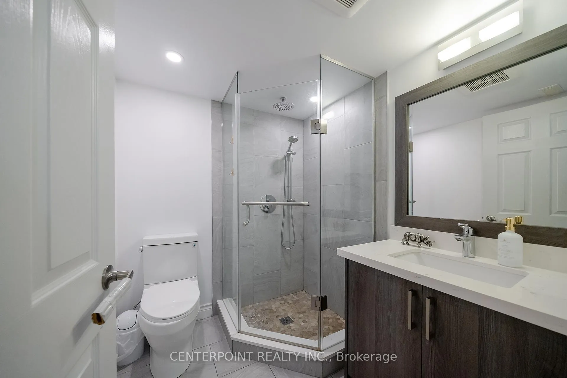 Photo 31 of 49 Redwood Lane, Markham, Unionville — HOMEH