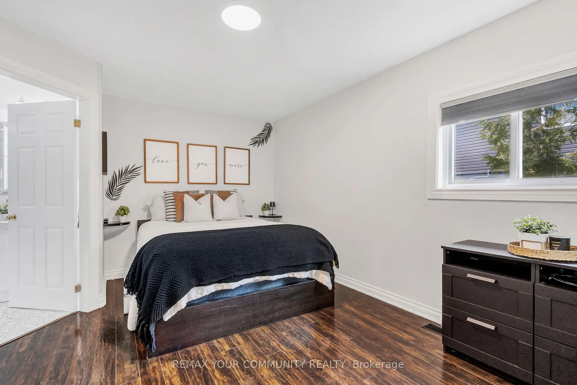 Photo 20 of 69 Sandra Drive, Georgina, Sutton & Jackson's Point — HOMEH