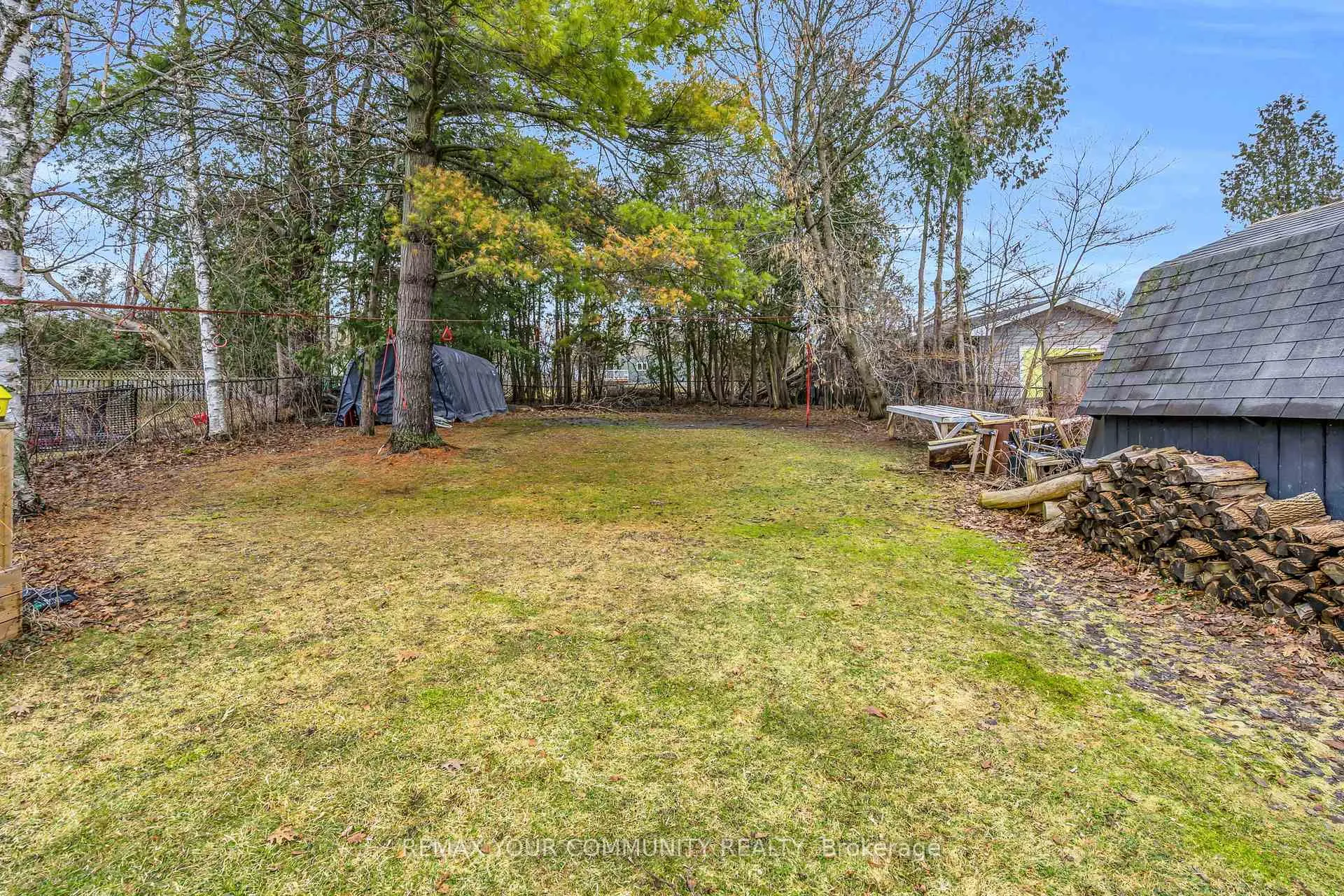 Photo 42 of 69 Sandra Drive, Georgina, Sutton & Jackson's Point — HOMEH