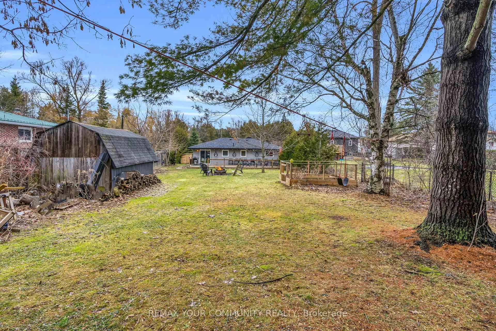 Photo 43 of 69 Sandra Drive, Georgina, Sutton & Jackson's Point — HOMEH