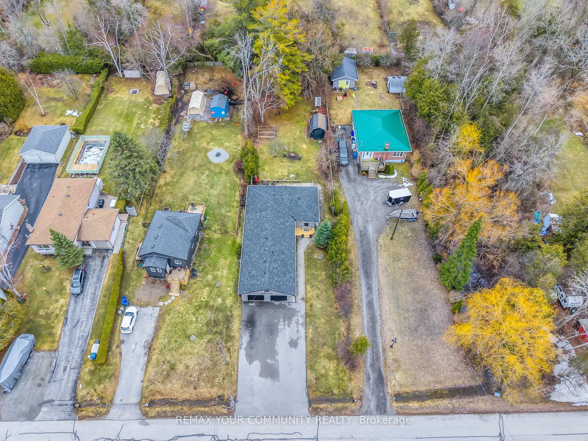 Photo 44 of 69 Sandra Drive, Georgina, Sutton & Jackson's Point — HOMEH