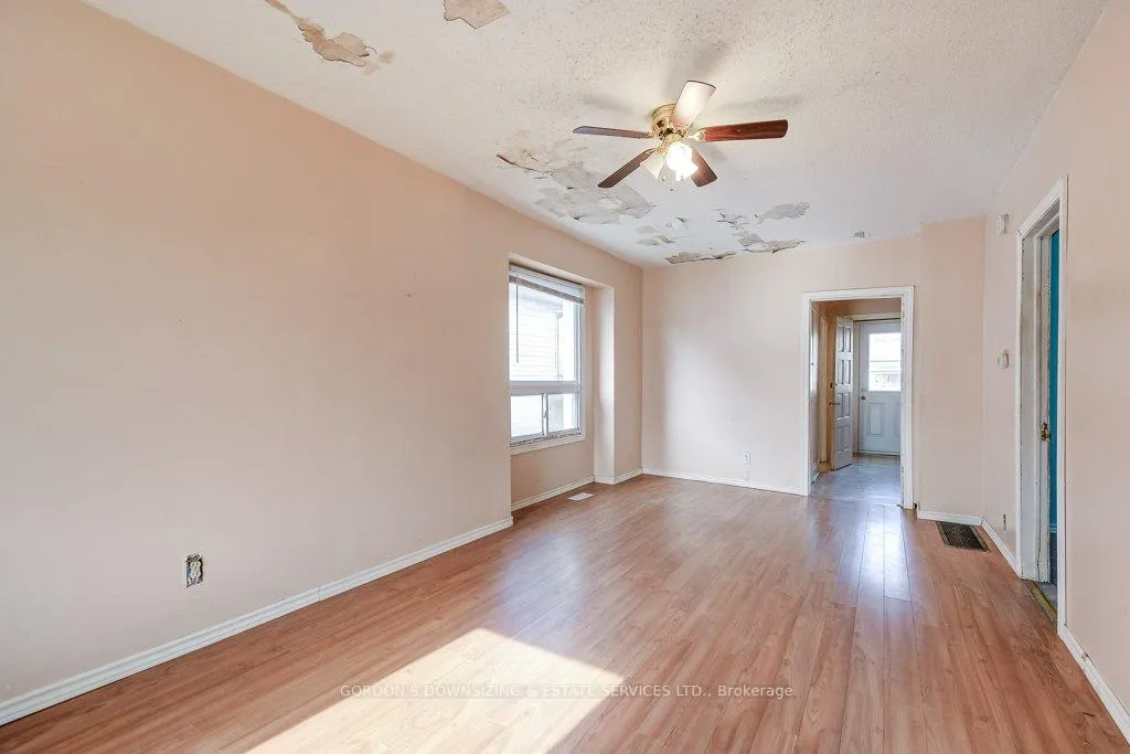 Photo 6 of 217 Tolton Avenue, Hamilton, Normanhurst — HOMEH