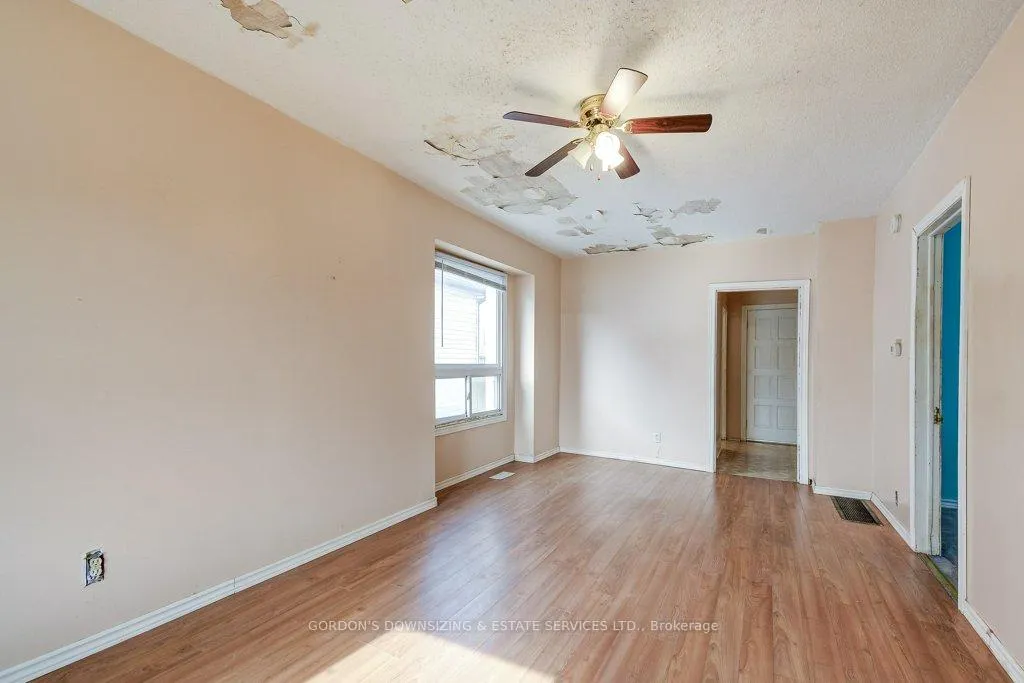 Photo 7 of 217 Tolton Avenue, Hamilton, Normanhurst — HOMEH