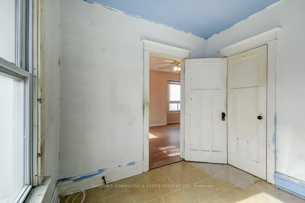 Photo 14 of 217 Tolton Avenue, Hamilton, Normanhurst — HOMEH