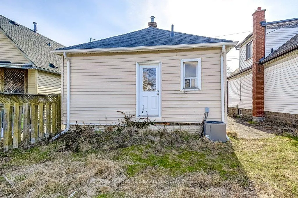 Photo 37 of 217 Tolton Avenue, Hamilton, Normanhurst — HOMEH