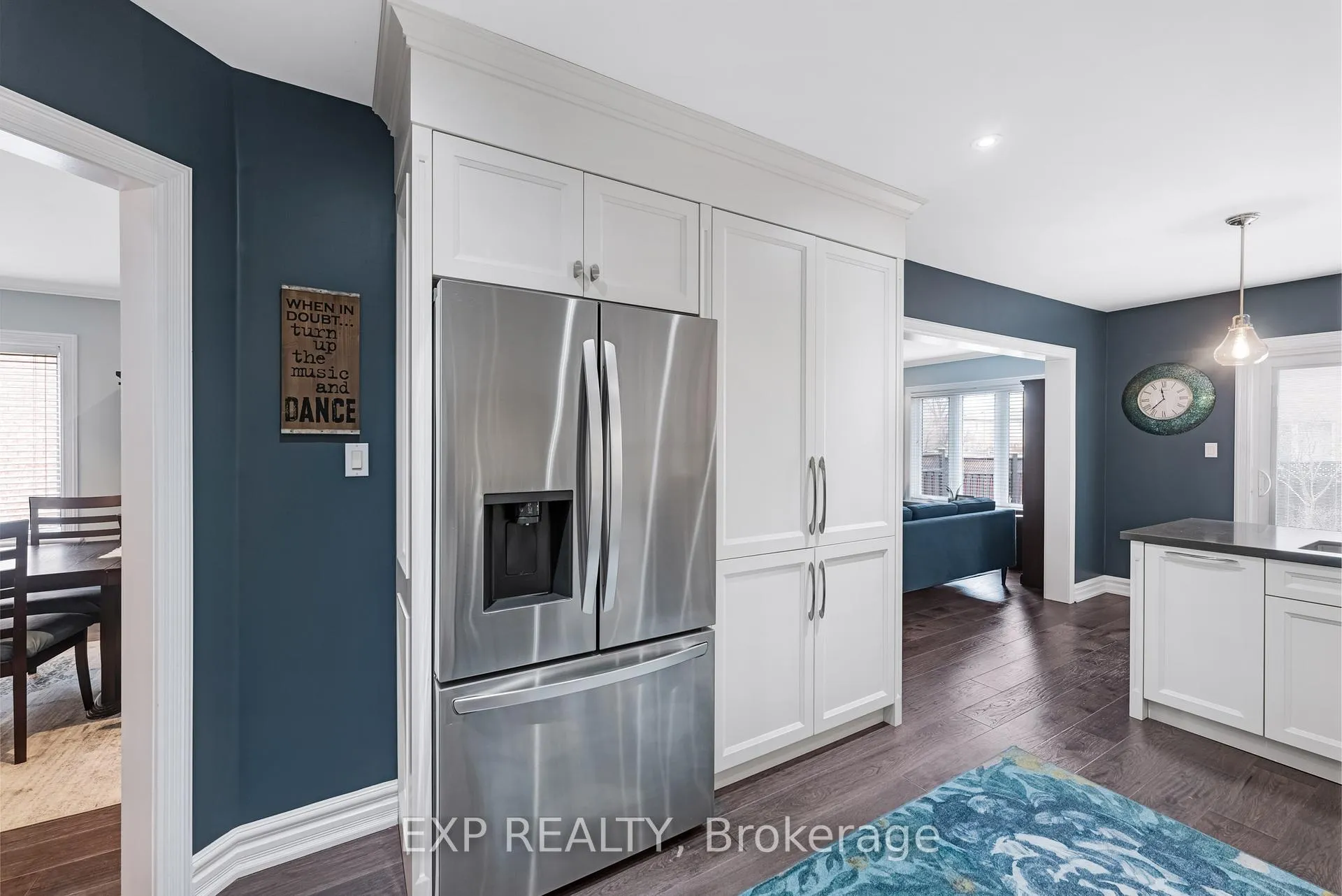 Photo 8 of 138 Princeton Gate, Vaughan, Maple — HOMEH