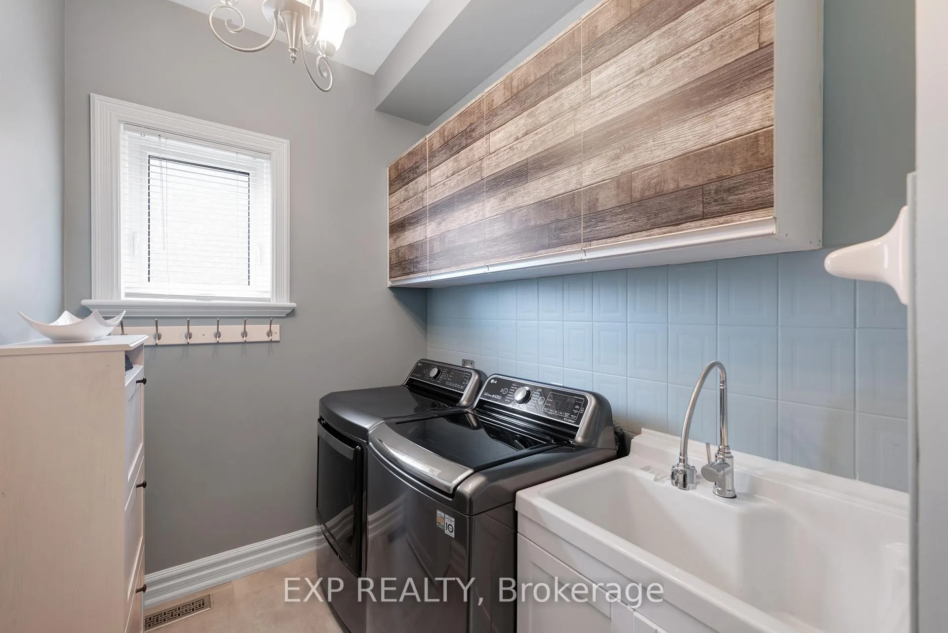 Photo 18 of 138 Princeton Gate, Vaughan, Maple — HOMEH