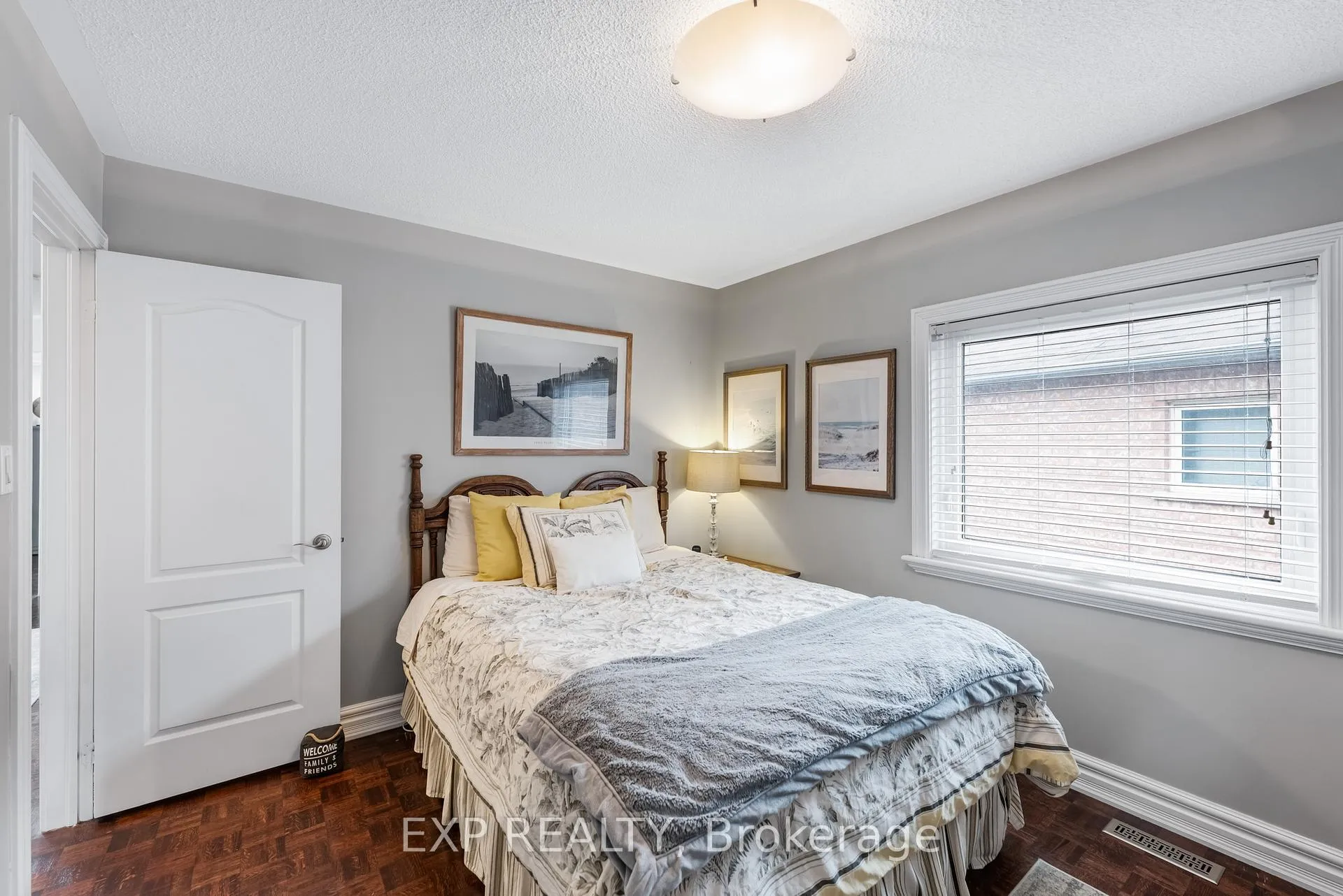 Photo 26 of 138 Princeton Gate, Vaughan, Maple — HOMEH