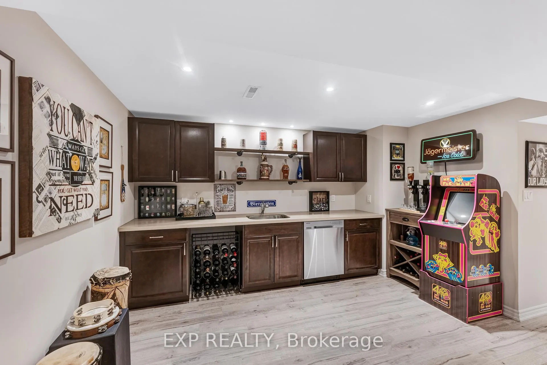 Photo 32 of 138 Princeton Gate, Vaughan, Maple — HOMEH