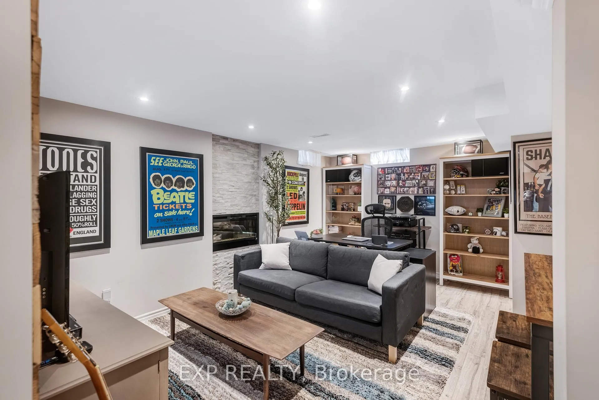 Photo 34 of 138 Princeton Gate, Vaughan, Maple — HOMEH