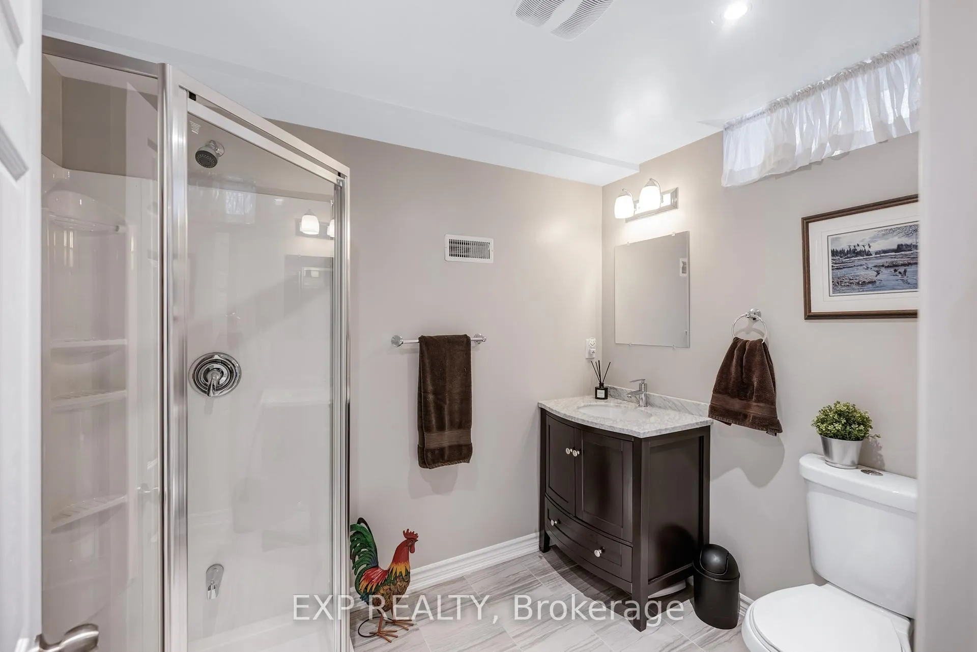 Photo 38 of 138 Princeton Gate, Vaughan, Maple — HOMEH