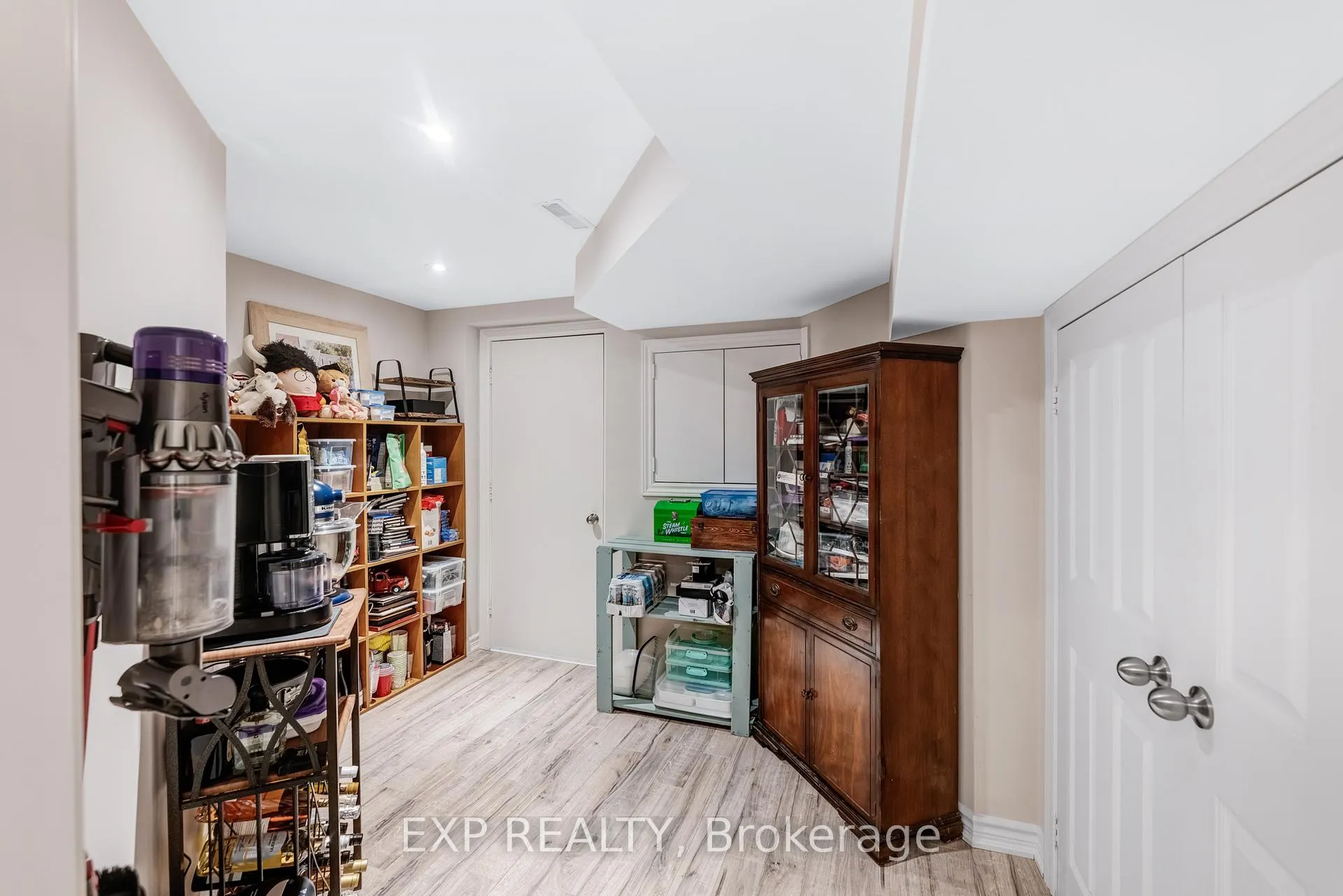 Photo 39 of 138 Princeton Gate, Vaughan, Maple — HOMEH