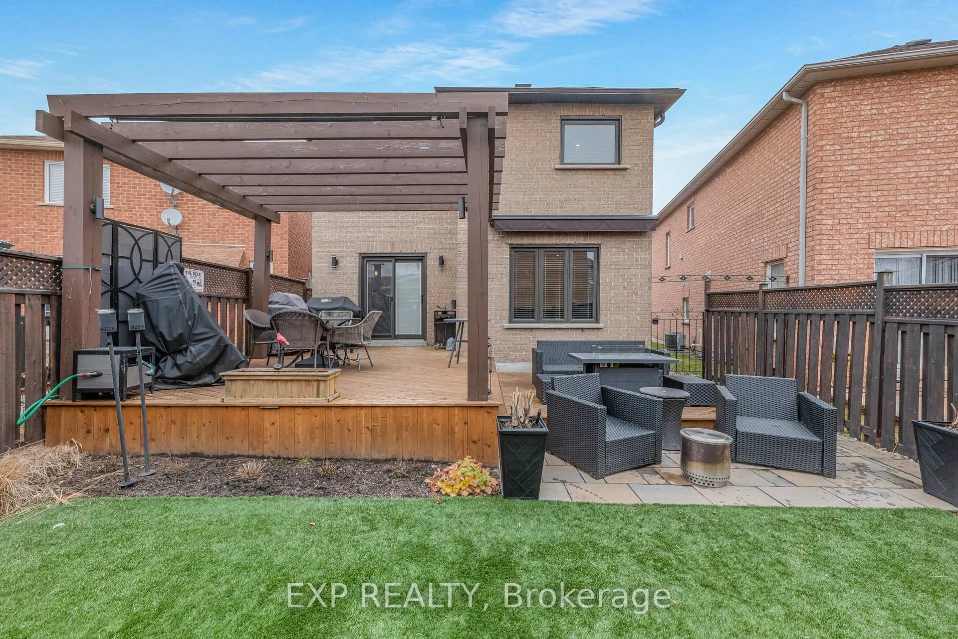 Photo 45 of 138 Princeton Gate, Vaughan, Maple — HOMEH