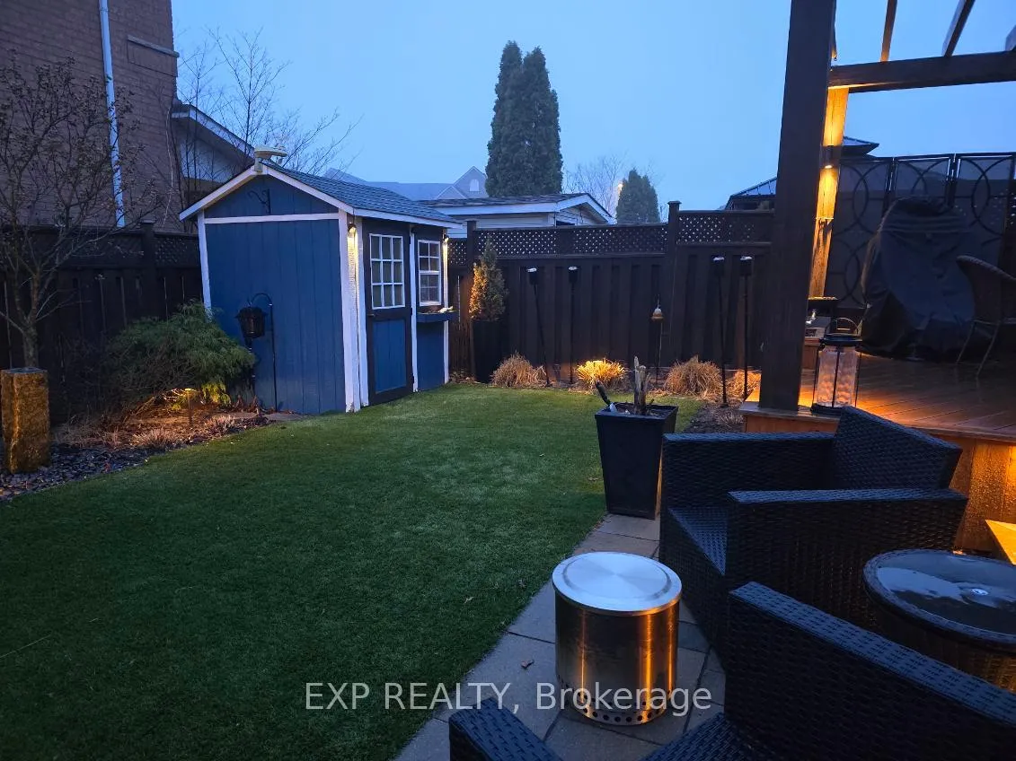 Photo 48 of 138 Princeton Gate, Vaughan, Maple — HOMEH