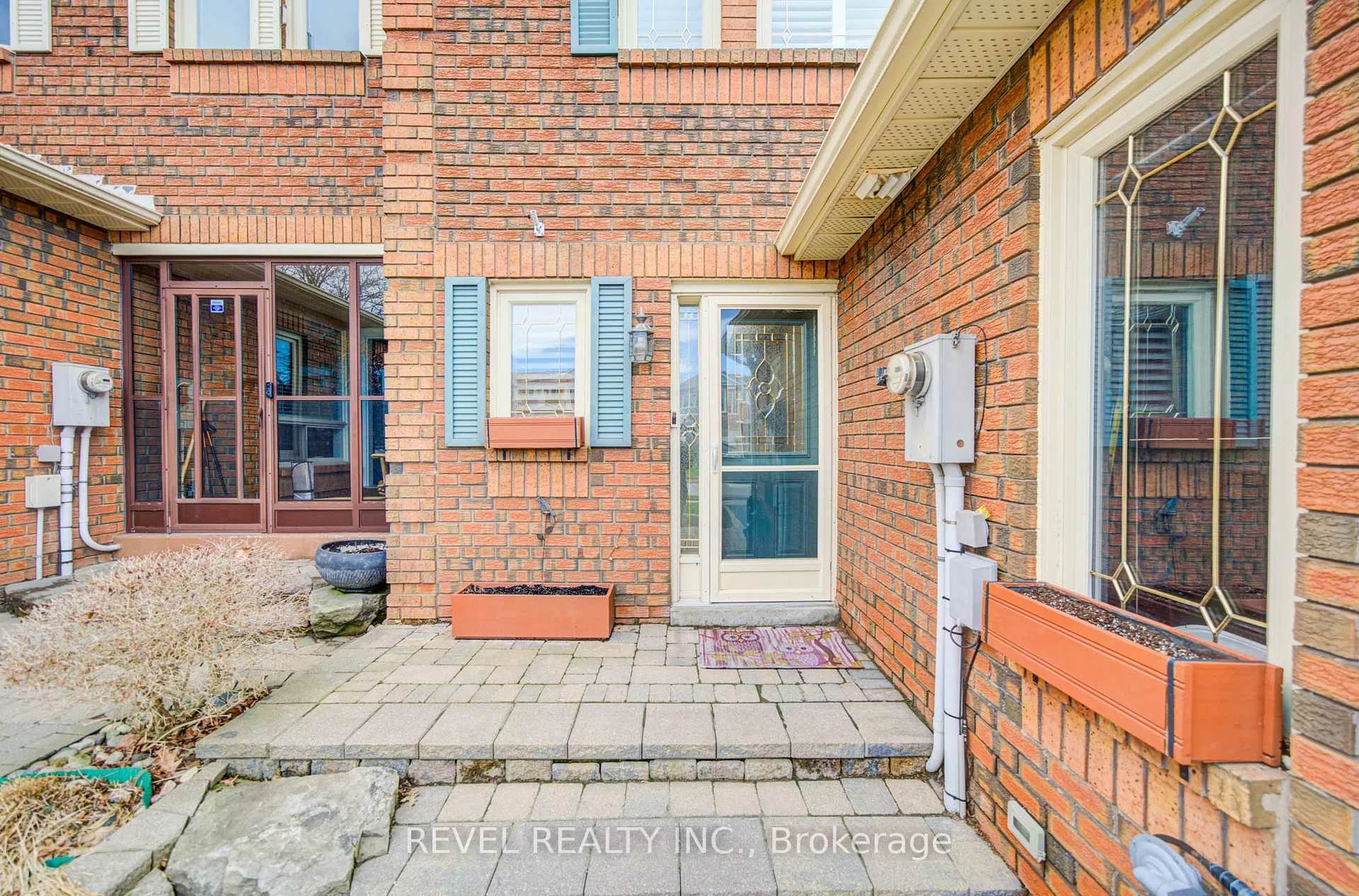Photo 2 of 2255 Wildwood Crescent, Pickering, Brock Ridge — HOMEH