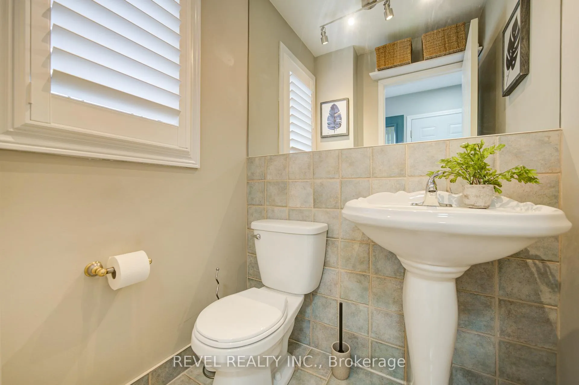 Photo 4 of 2255 Wildwood Crescent, Pickering, Brock Ridge — HOMEH